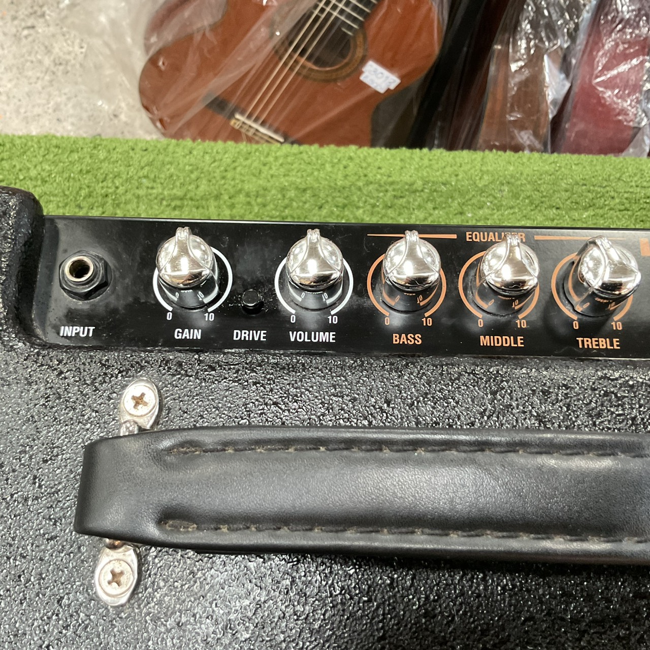 แอมป์กีต้าร์ Louis : LGA-15 II