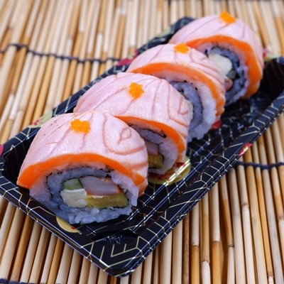 แซลมอนเบิร์นโรล - Grilled Salmon Rolls (4 pcs.)