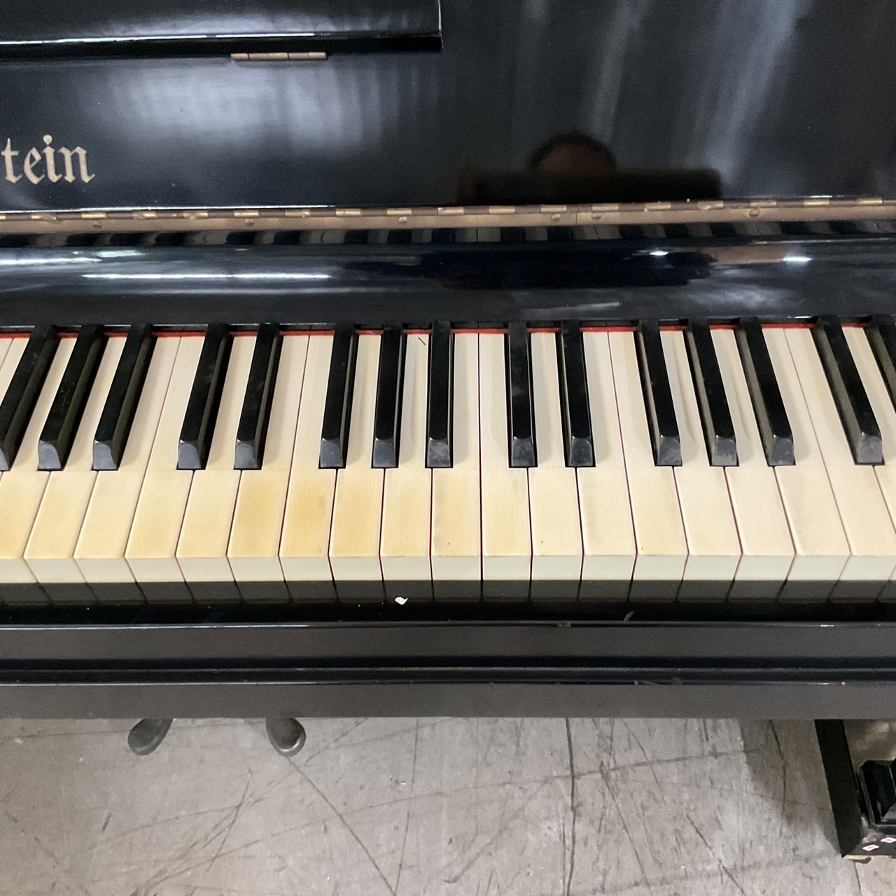 เปียโนอัพไลท์ Schweizerstein : HU-200