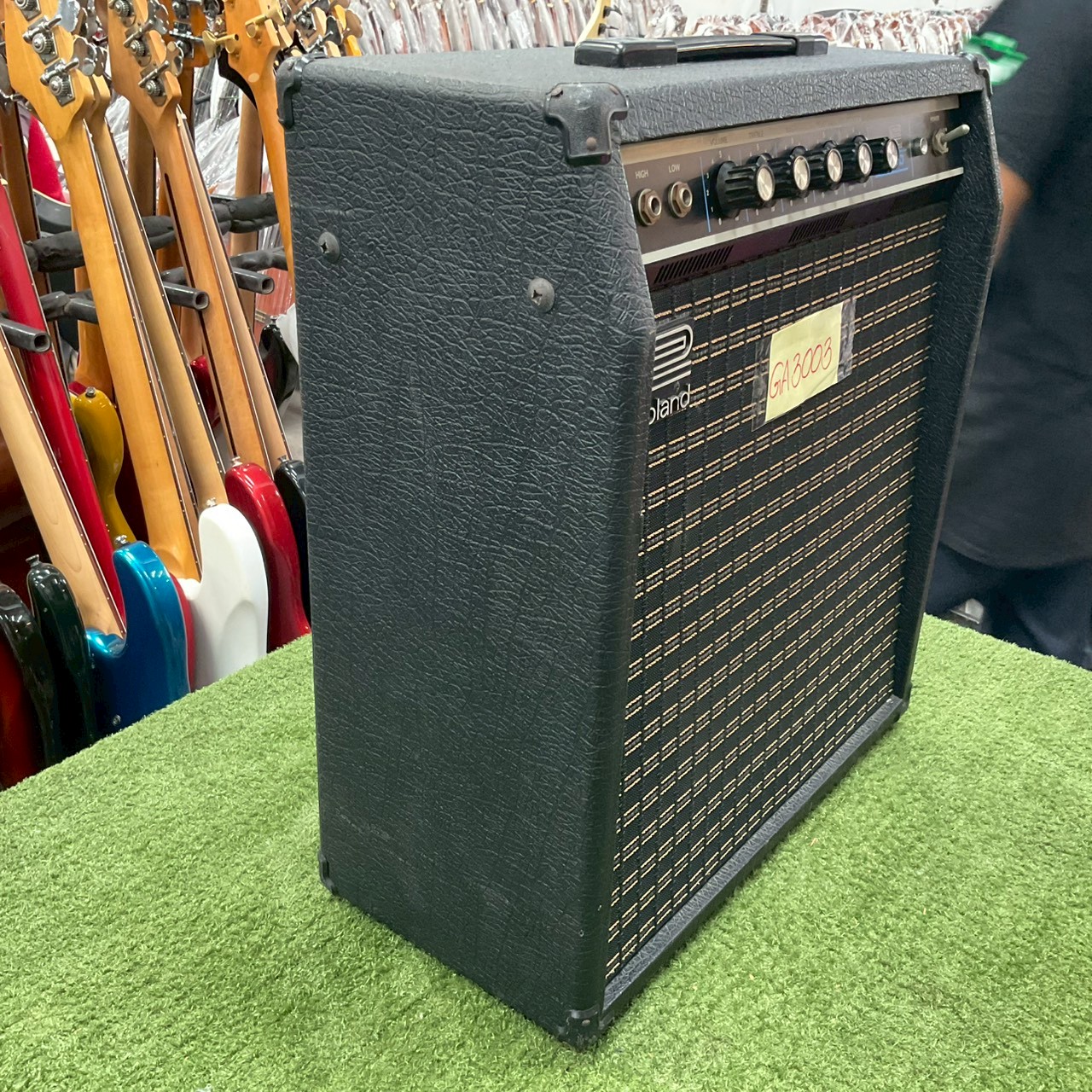 แอมป์กีต้าร์ Roland : GA-30