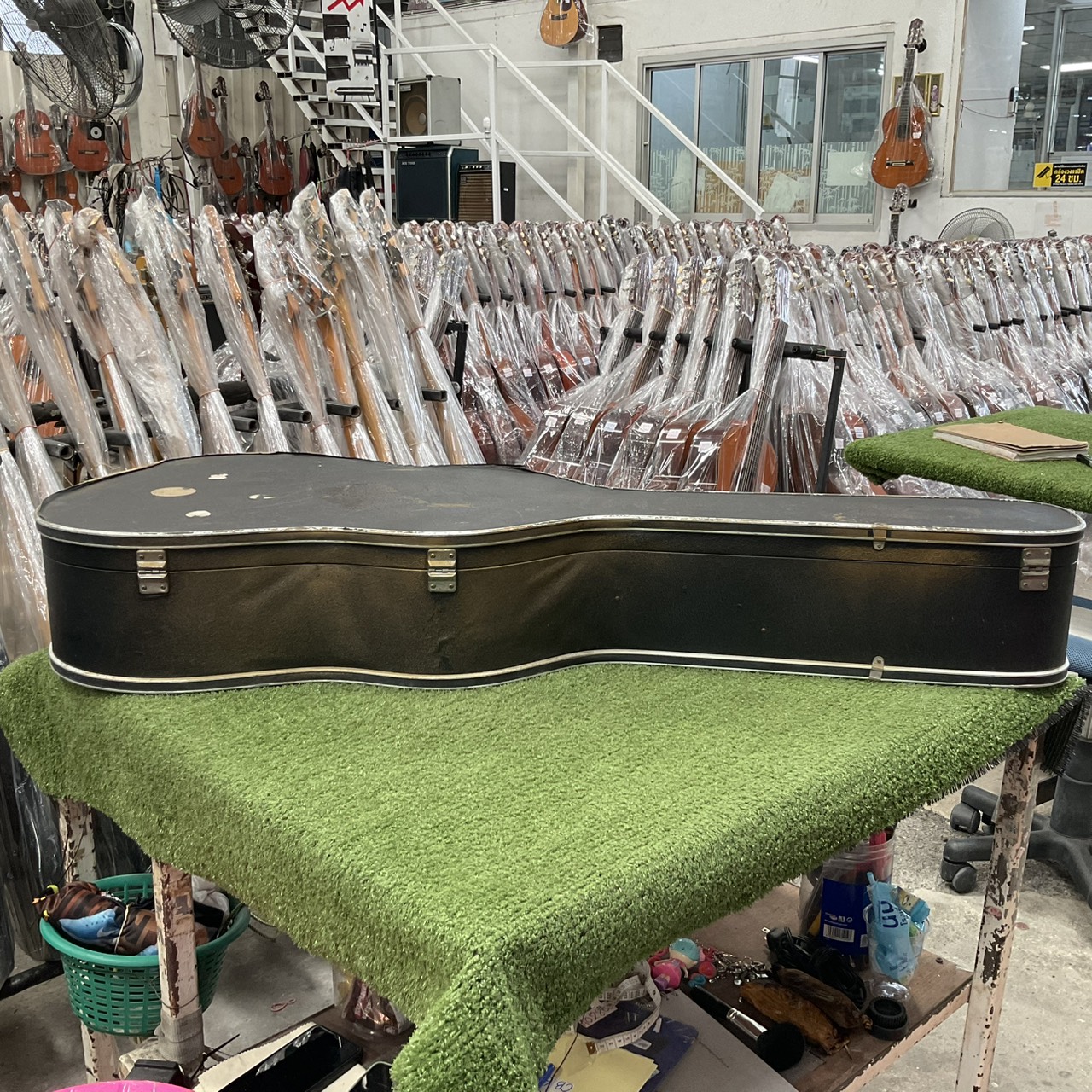 กล่องเคสกีต้าร์โปร่ง