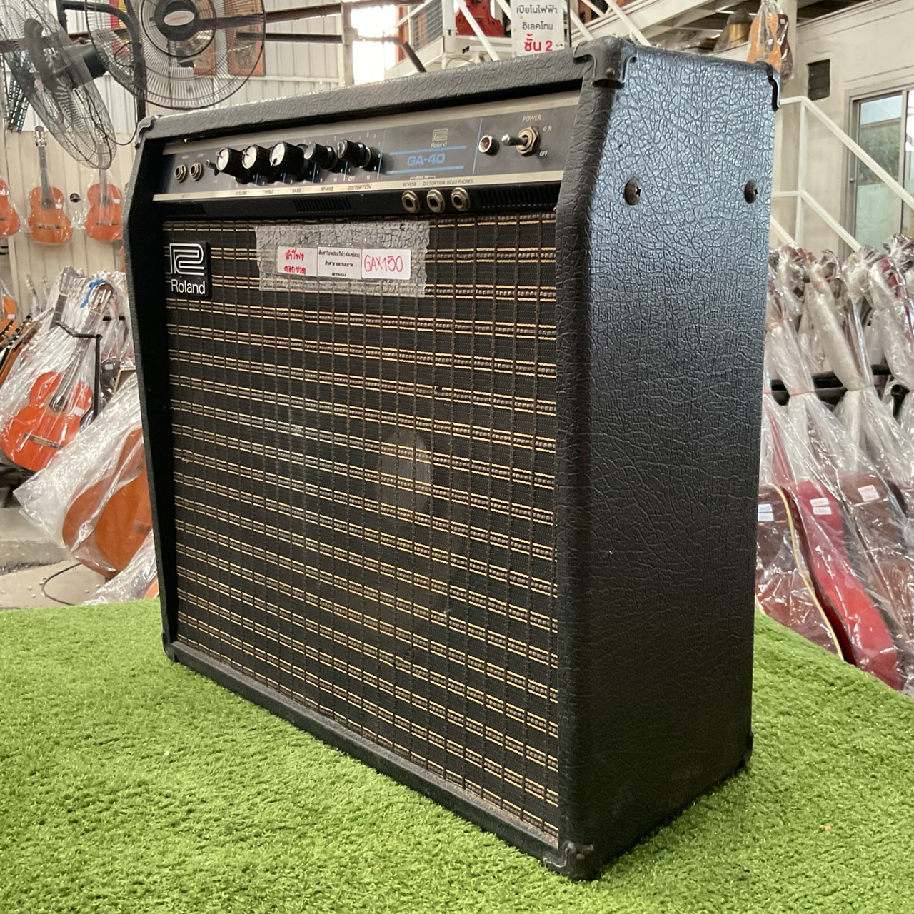 แอมป์กีต้าร์ Roland : GA-40 สินค้าไม่พร้อมใช้งาน (ต้องซ่อม)