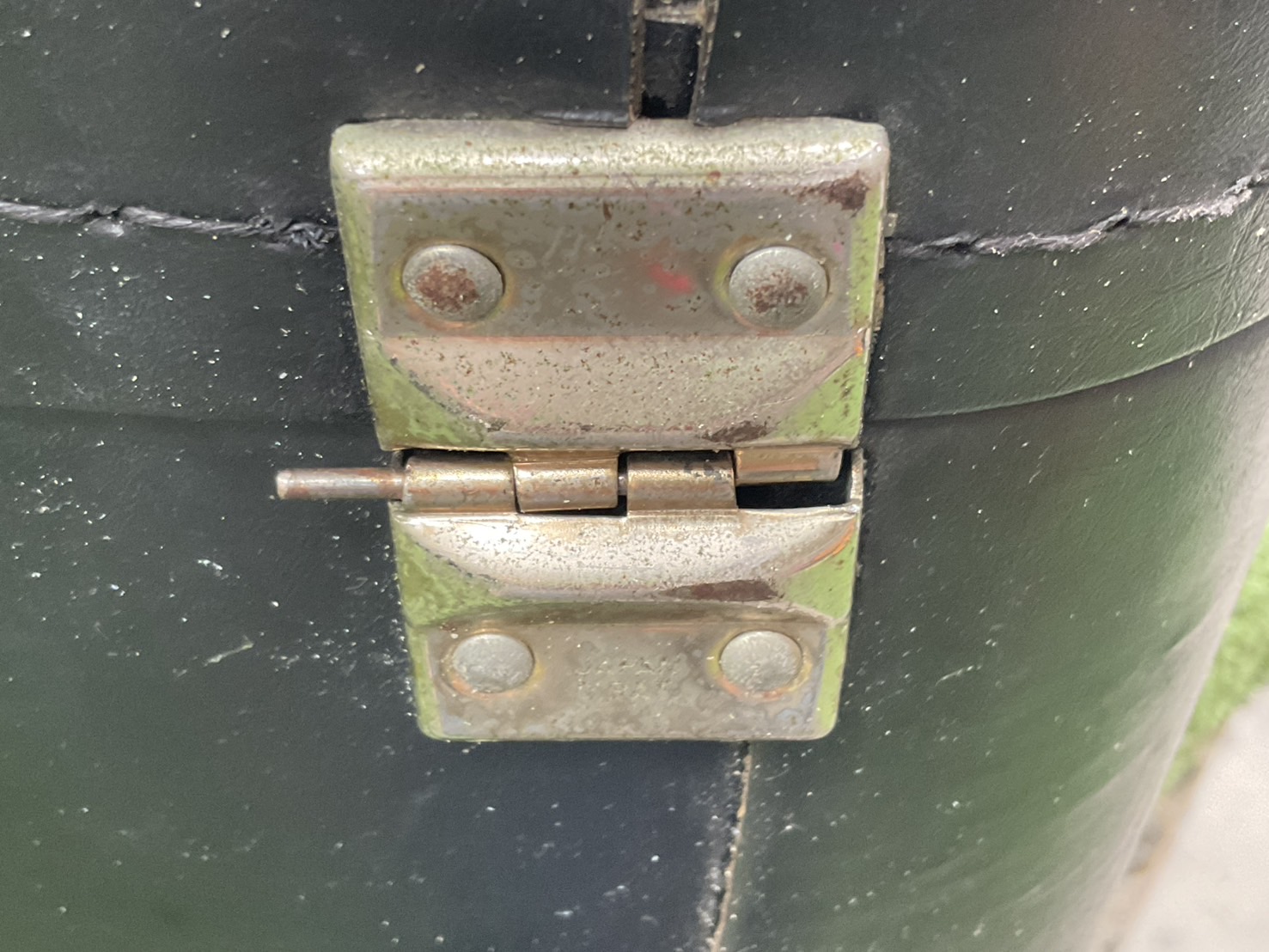 กล่องเคสกีต้าร์โปร่ง