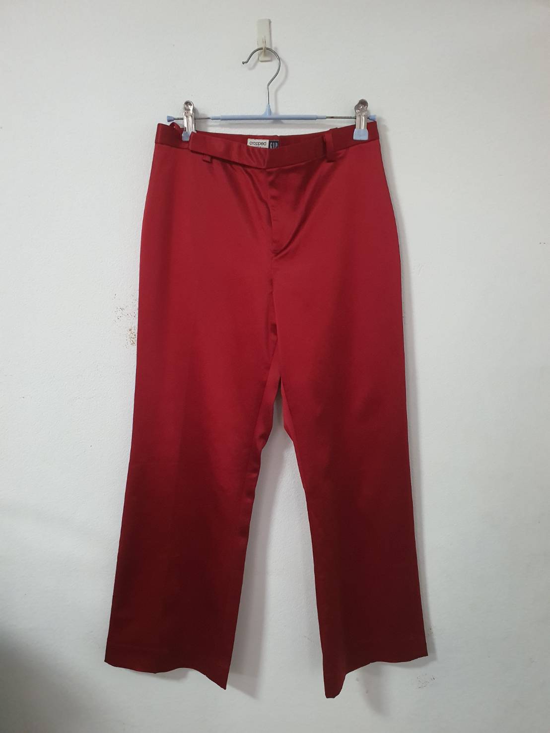 FF06337 กางเกงผ้ามือสอง สีแดง แบรนด์ GAP เอว 26 นิ้ว