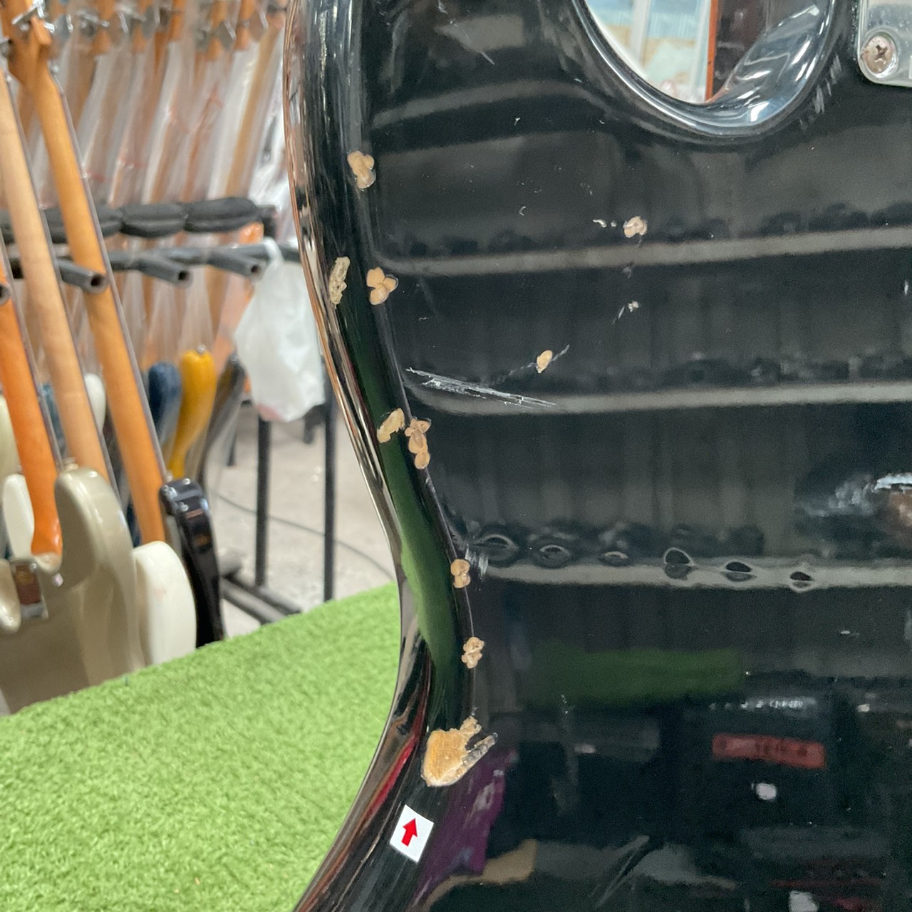 กีต้าร์เบส BUSKER'S