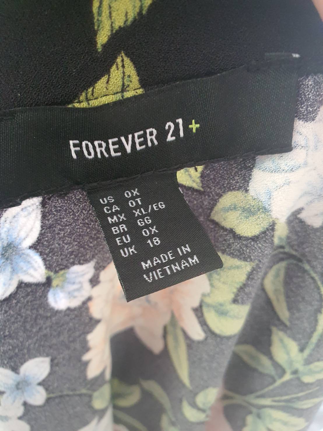 FF05311 เสื้อคลุมลายดอกไม้ มือสอง แบรนด์ Forever21 อก free-46 นิ้ว