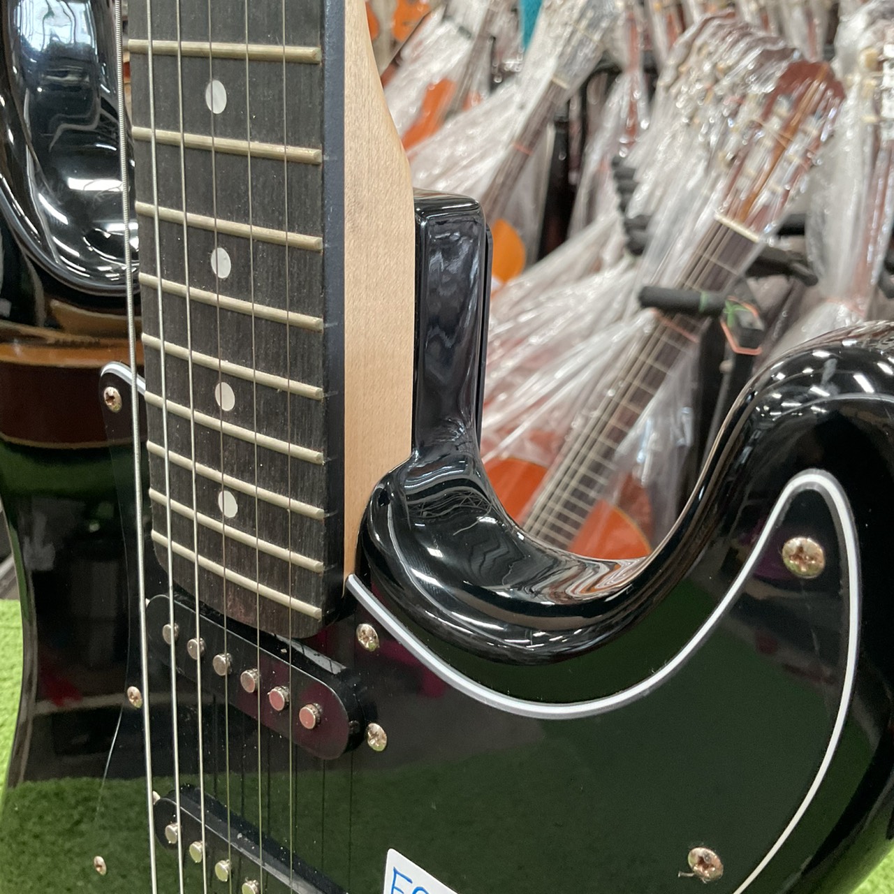 กีต้าร์ไฟฟ้า SELDER