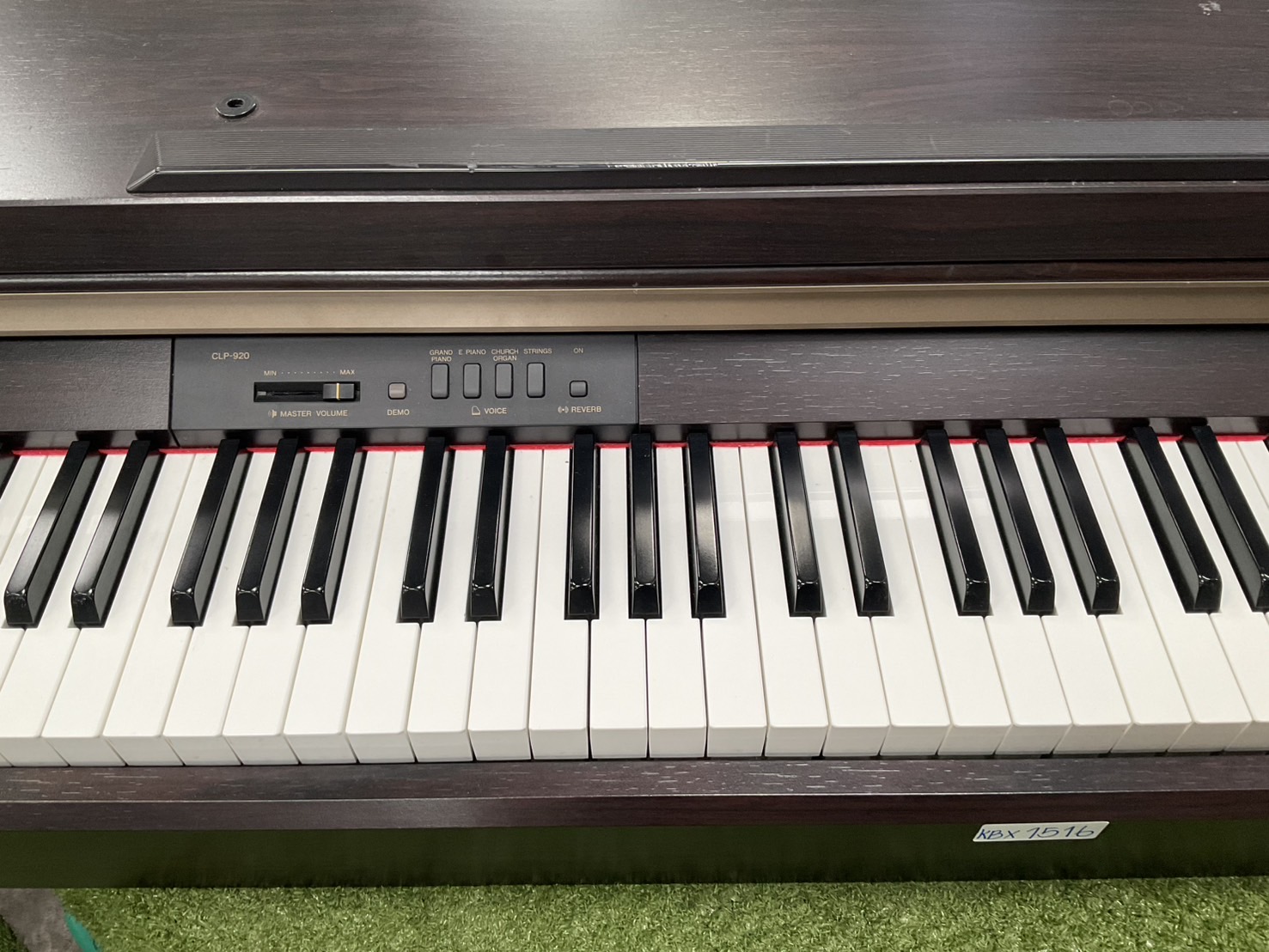 เปียโน YAMAHA : CLP-920 สินค้าไม่พร้อมใช้งาน (ต้องซ่อม)