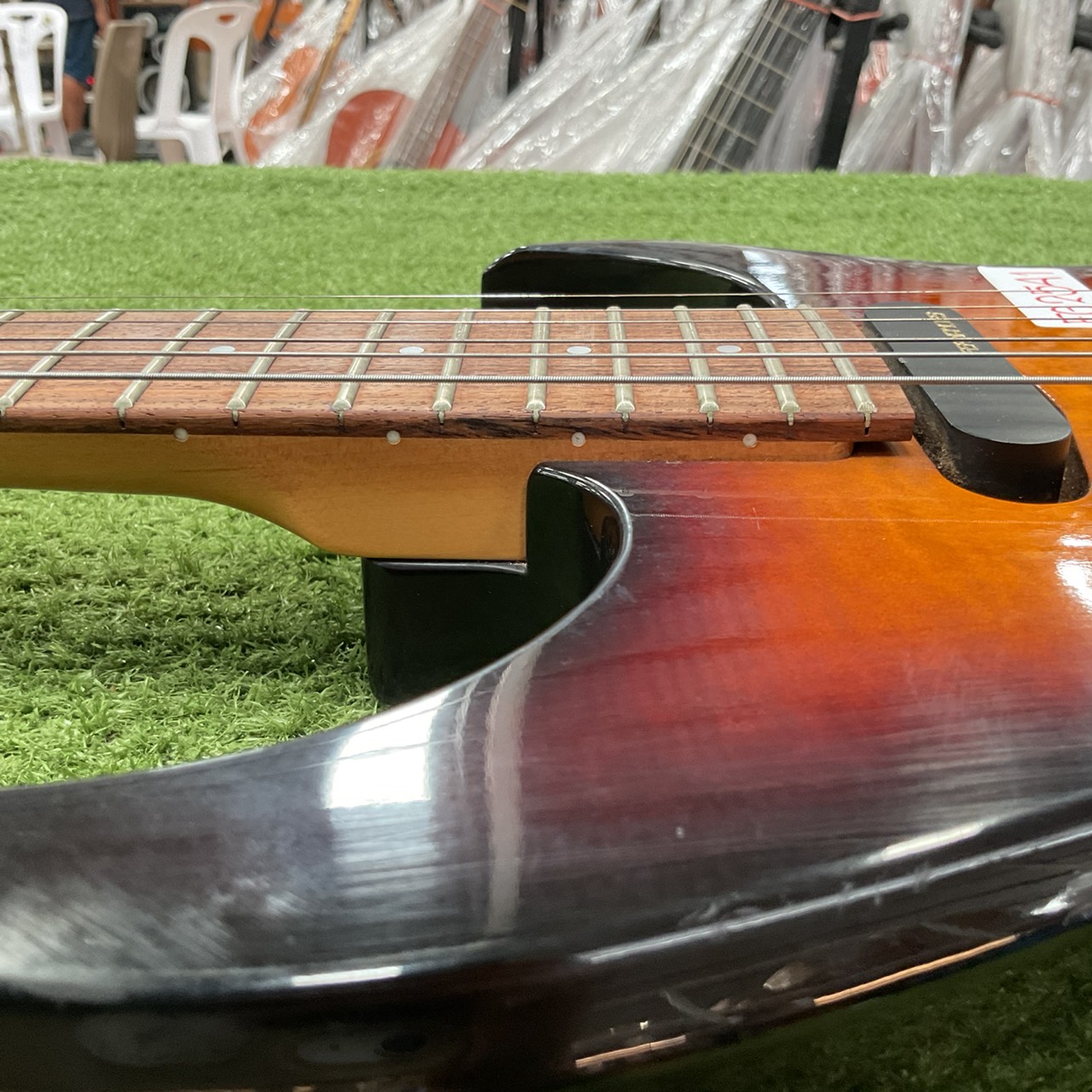 กีต้าร์ไฟฟ้า FERNANDES