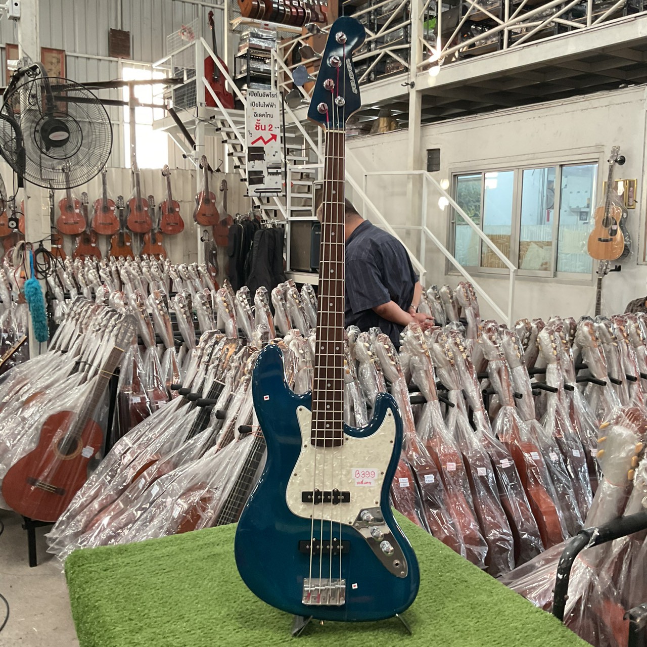 กีต้าร์เบส SELDER