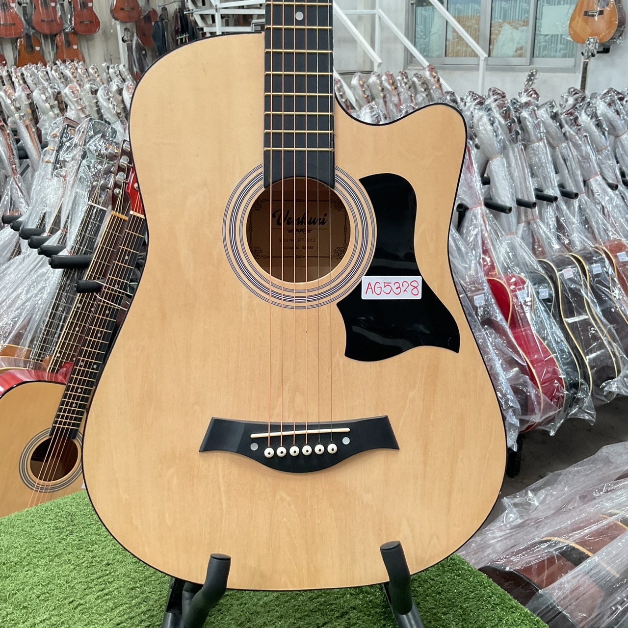 กีต้าร์โปร่ง Venkuri : FT-812