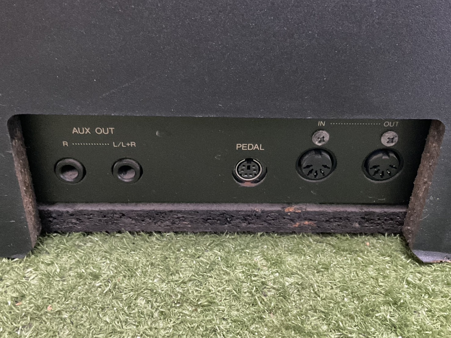 เปียโน YAMAHA : YDP-201 สินค้าไม่พร้อมใช้งาน (ต้องซ่อม)