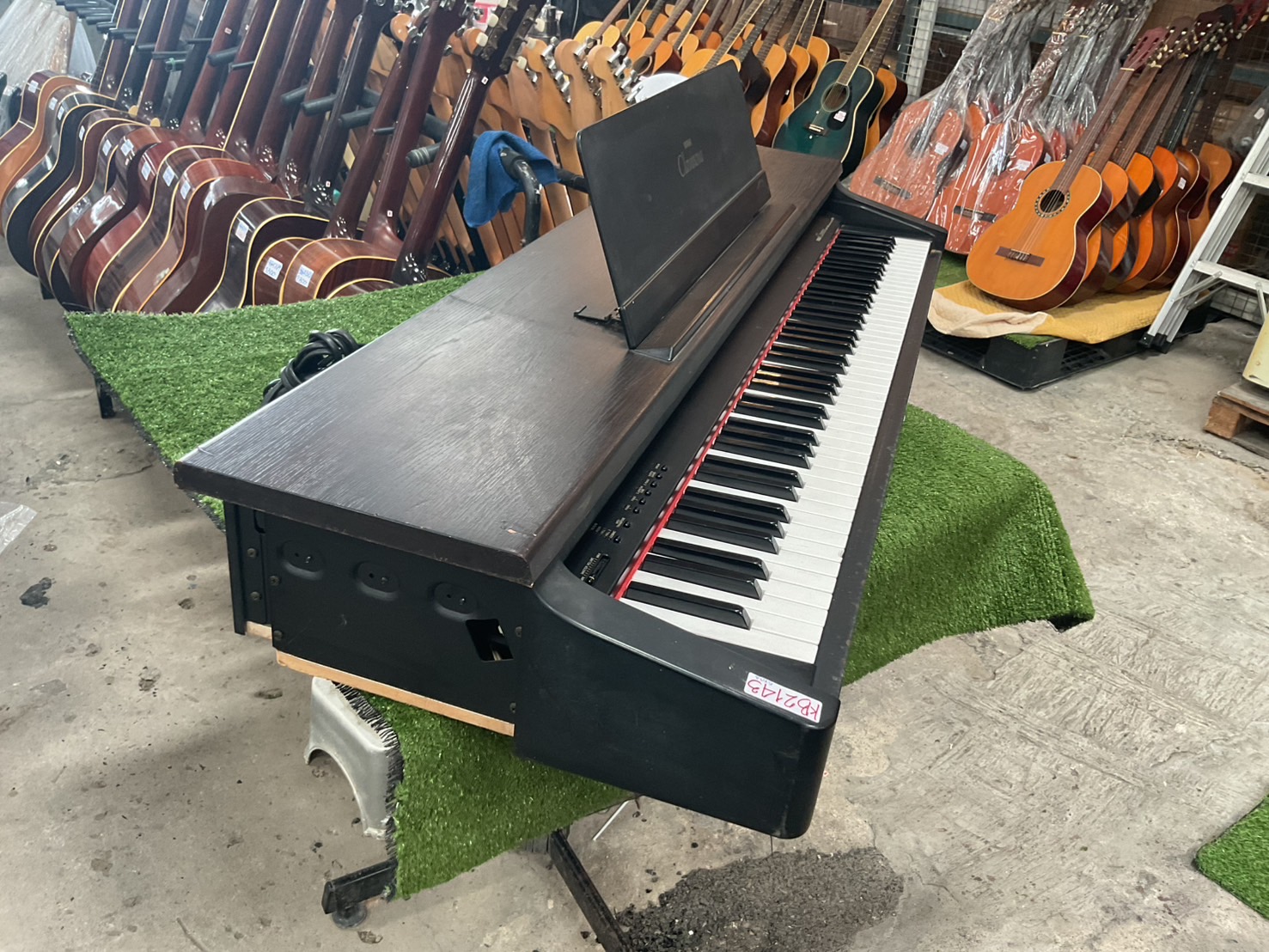 美品　YAMAHA Clavinova CLP-122 YAMAHA CLP-121 / CLP-122 / CLP-123 / CLP-124 / CLP-133 / CLP