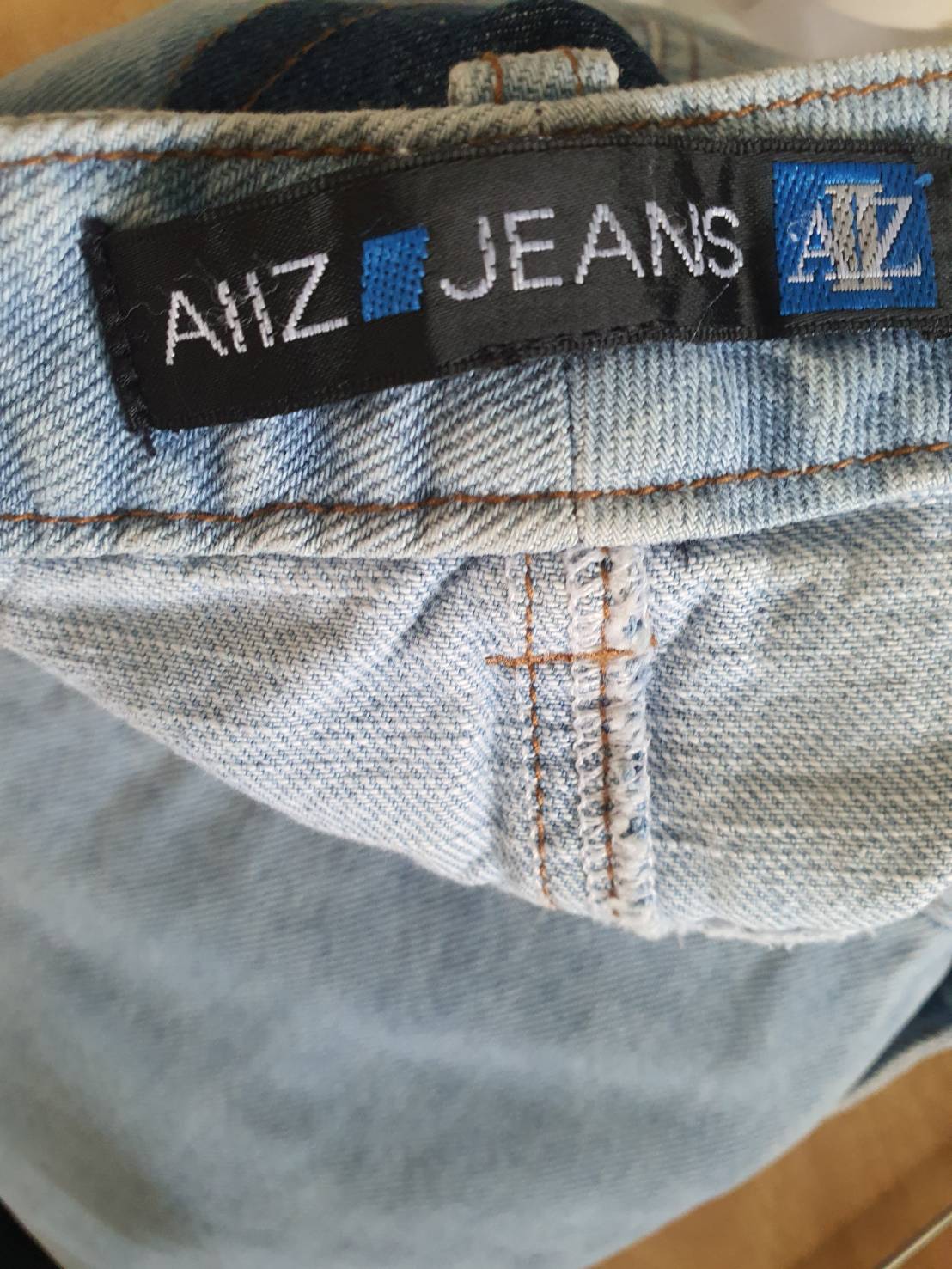 FF05903 กระโปรงยีนส์ มือสอง แบรนด์ AIIZ เอว 26 นิ้ว