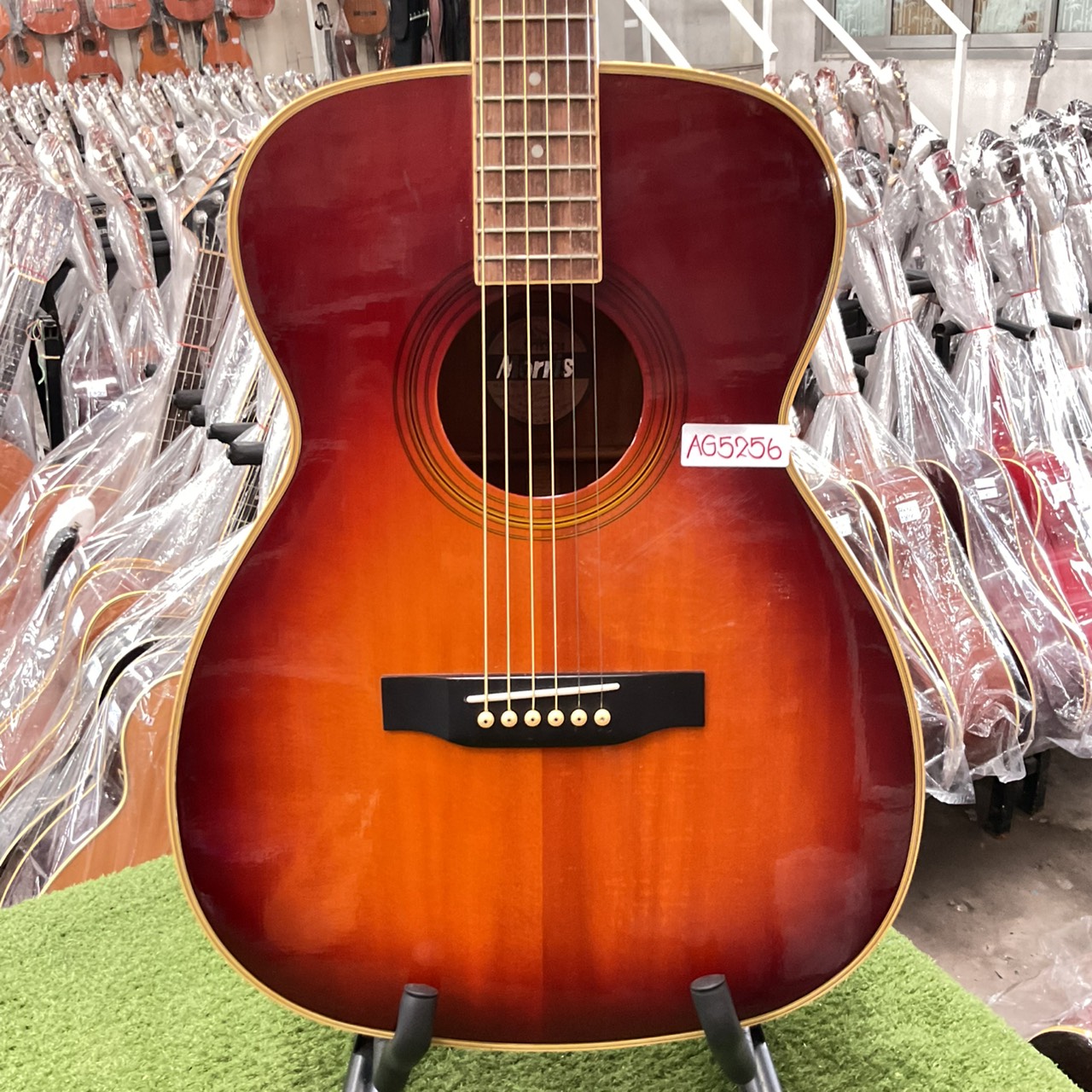 กีต้าร์โปร่ง Morris : MF-207