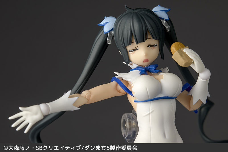 Revoltech Is It Wrong to Try to Pick Up Girls in a Dungeon? Hestia(Pre-order)
