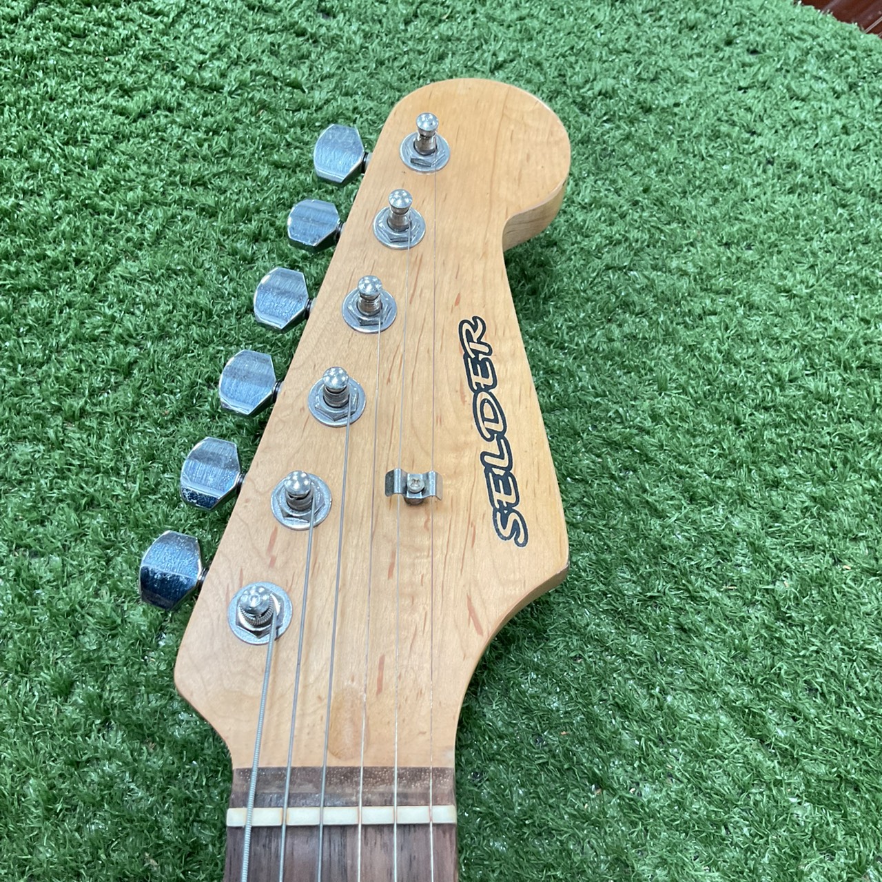 กีต้าร์ไฟฟ้า SELDER