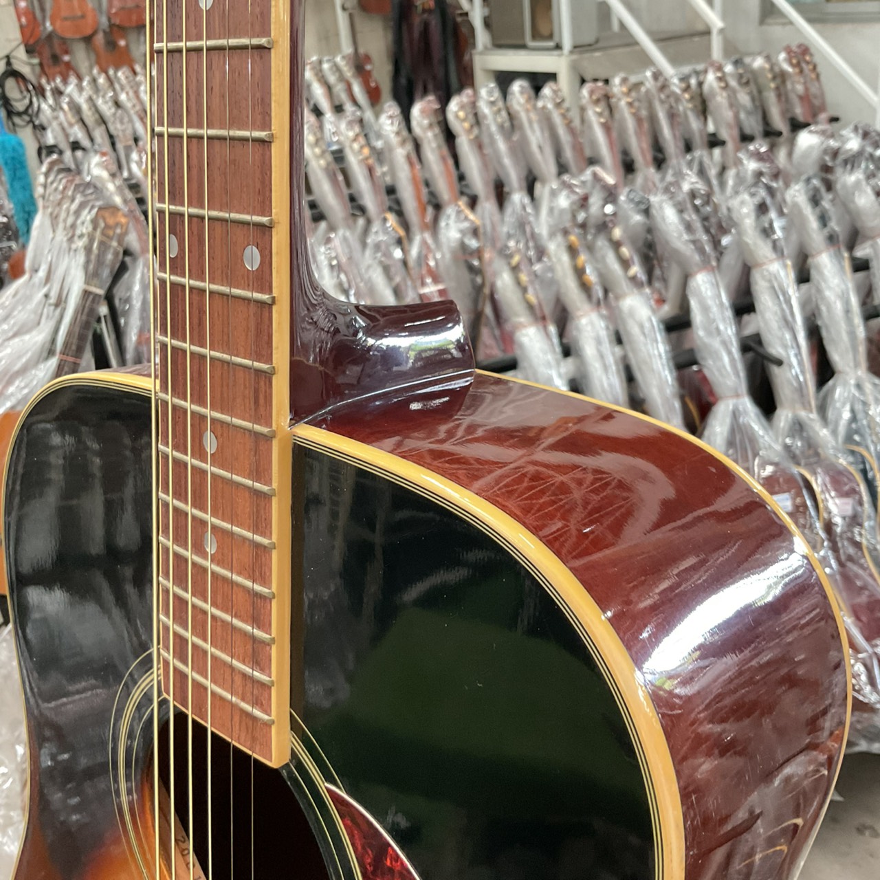 กีต้าร์โปร่ง Legend : LAW-25 BS