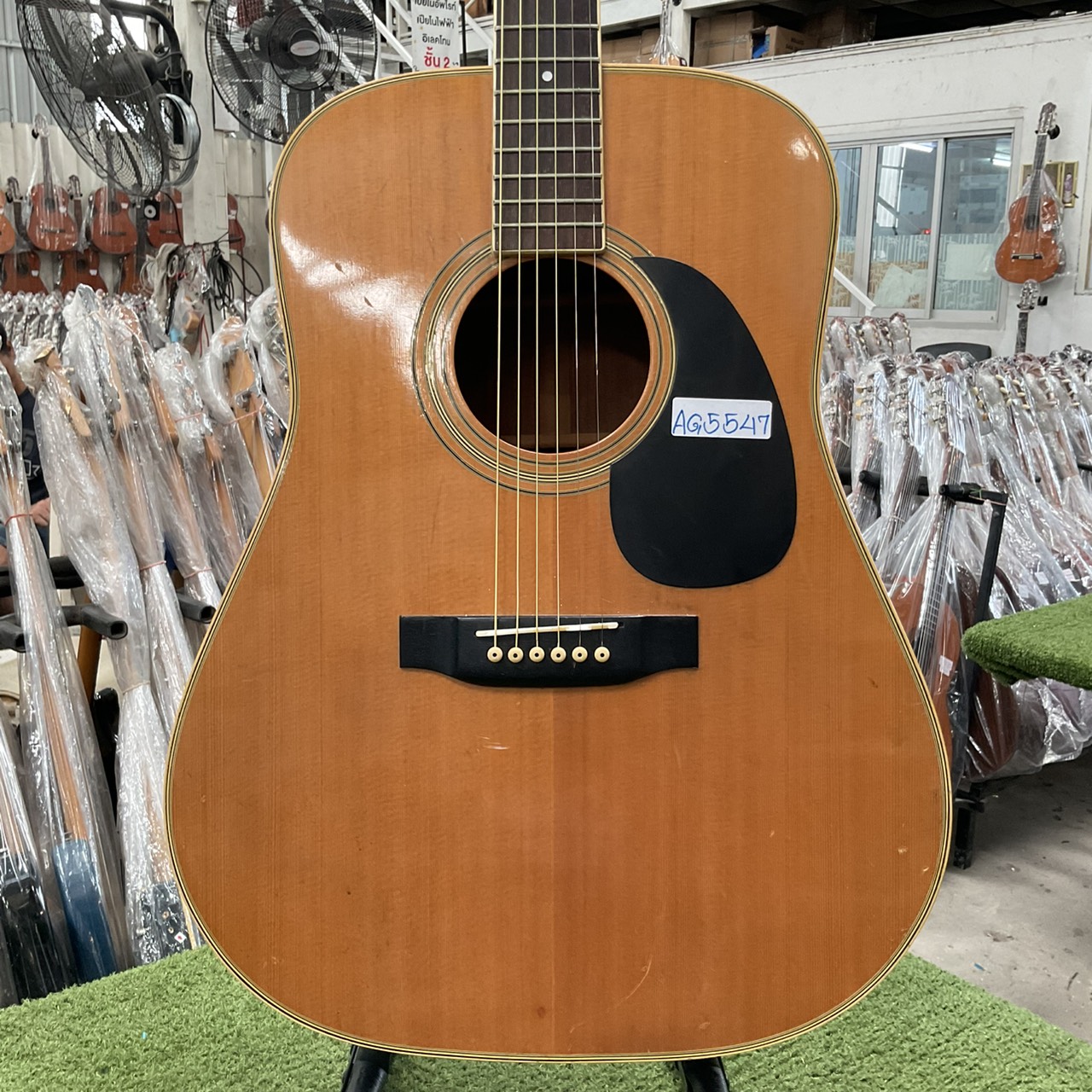 กีต้าร์โปร่ง Yamaki