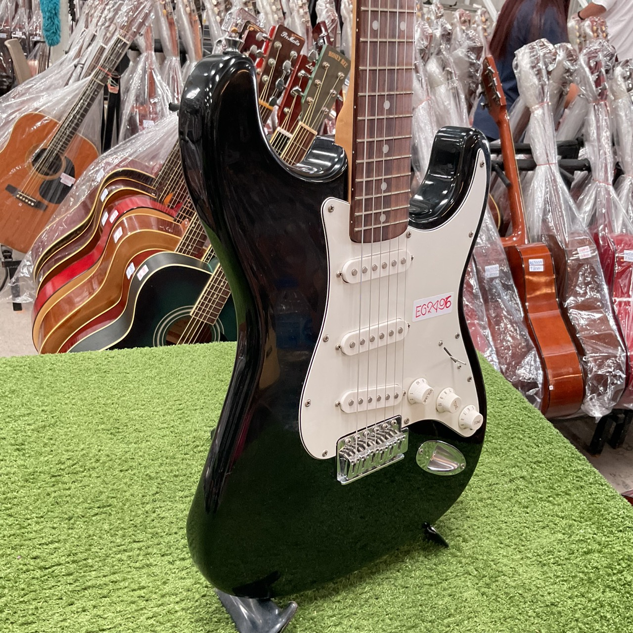 กีต้าร์ไฟฟ้า SELDER