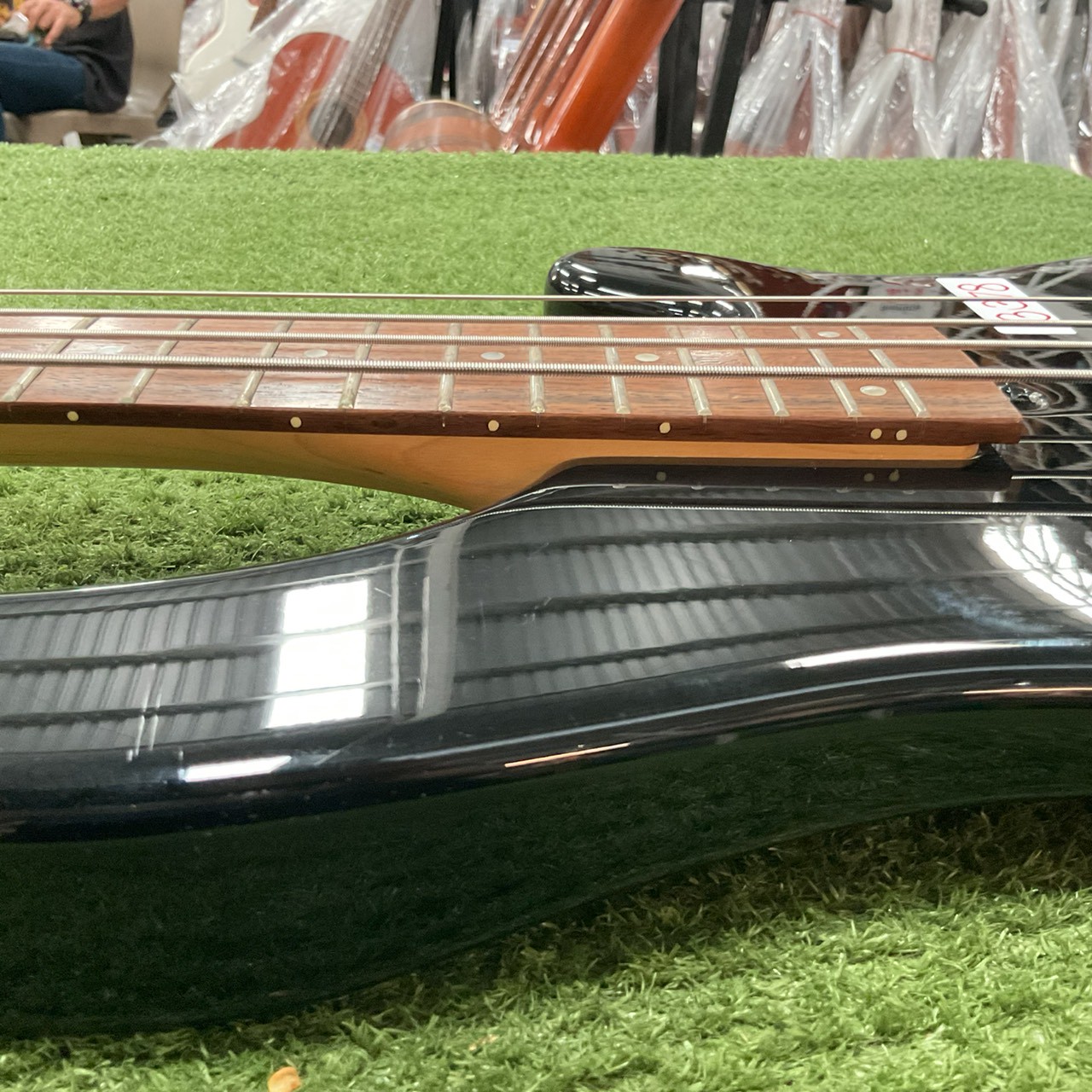 กีต้าร์เบส FERNANDES