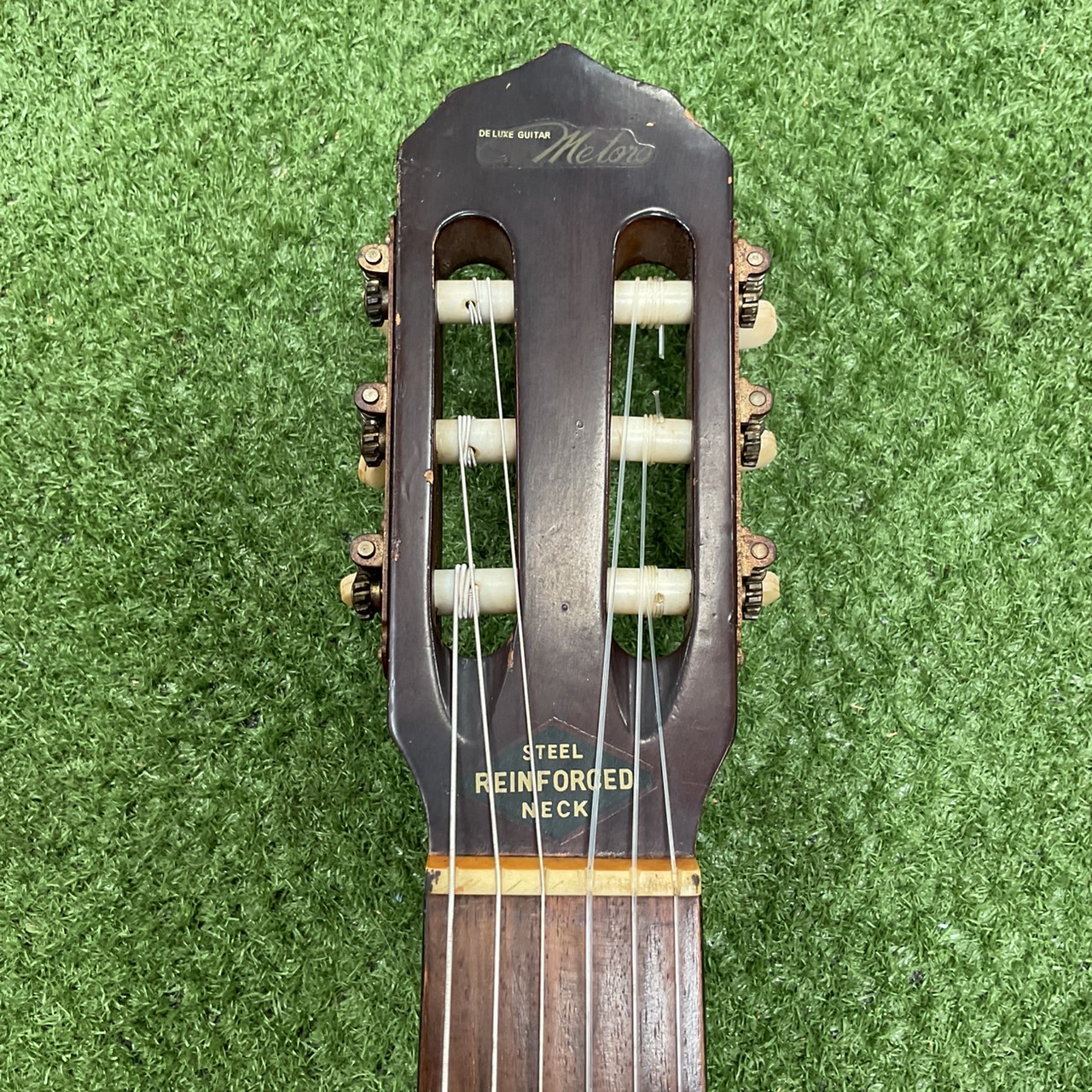 กีต้าร์คลาสสิค Metoro Gat : No.65.65