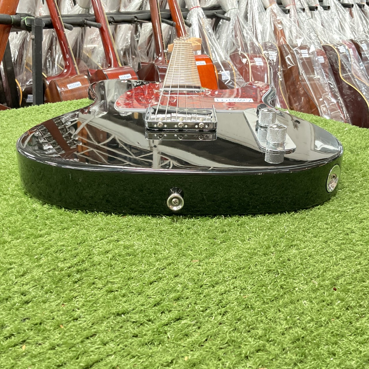 กีต้าร์ไฟฟ้า Legend