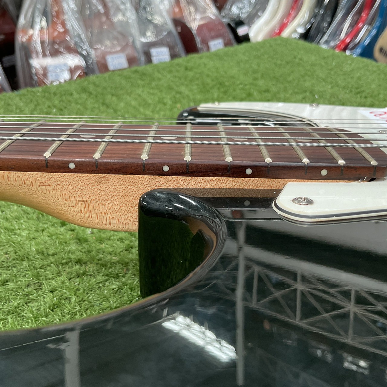 กีต้าร์ไฟฟ้า SELDER