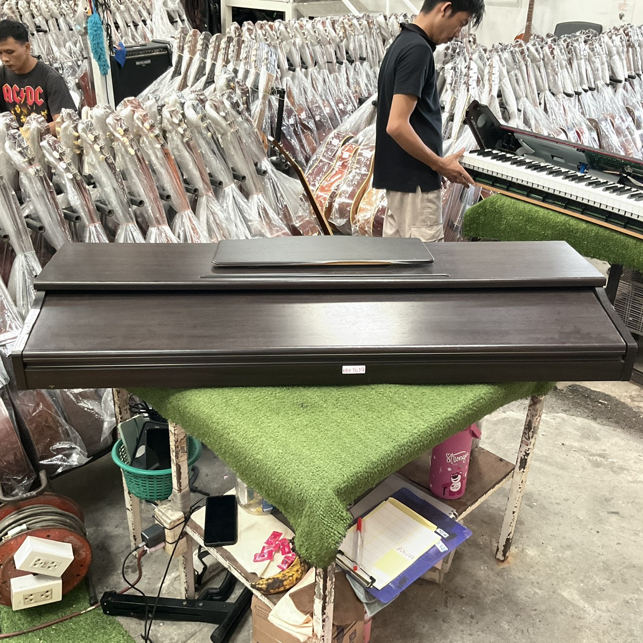 เปียโน CASIO : CDP-7000 สินค้าไม่พร้อมใช้งาน (ต้องซ่อม)