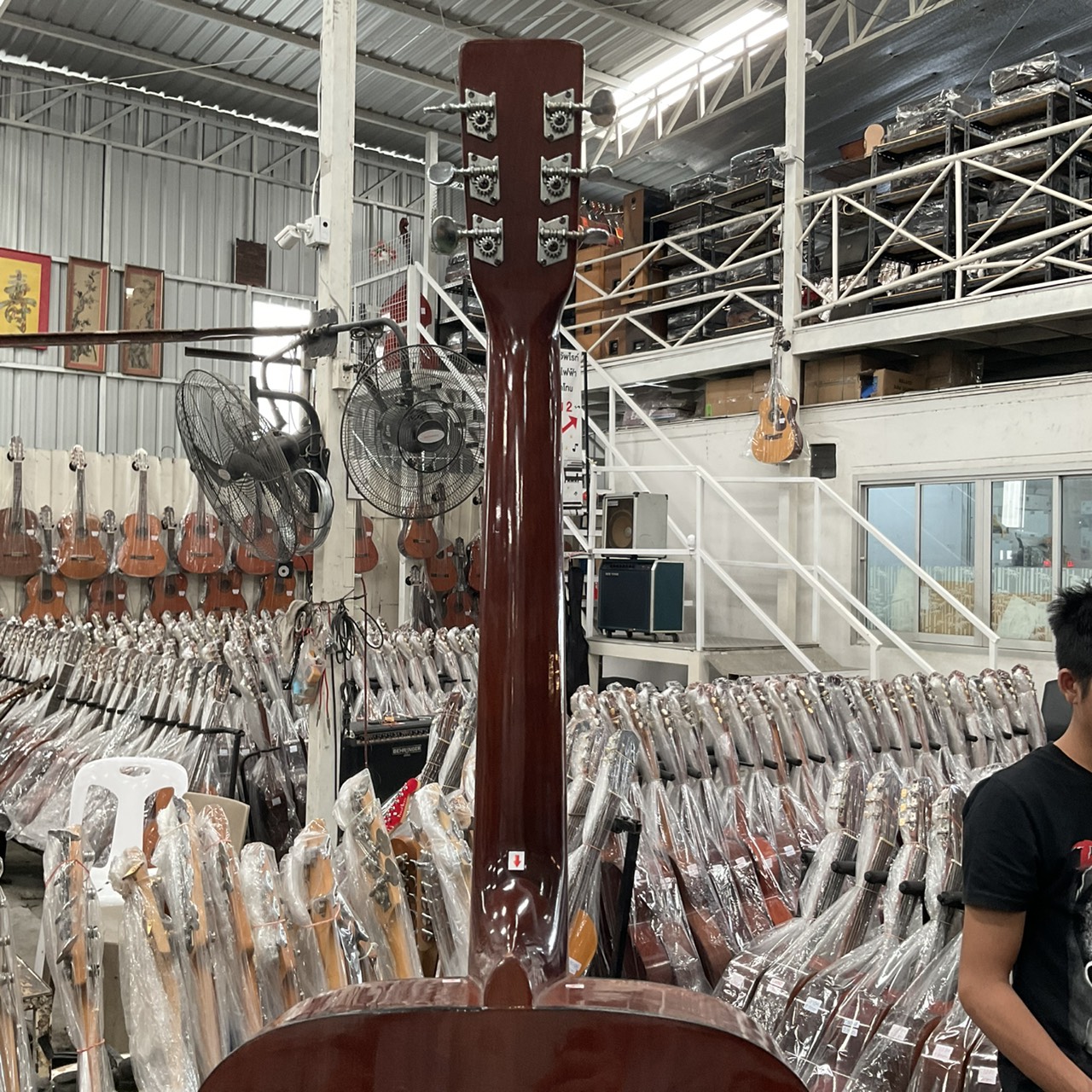 กีต้าร์โปร่ง Marchis : M130