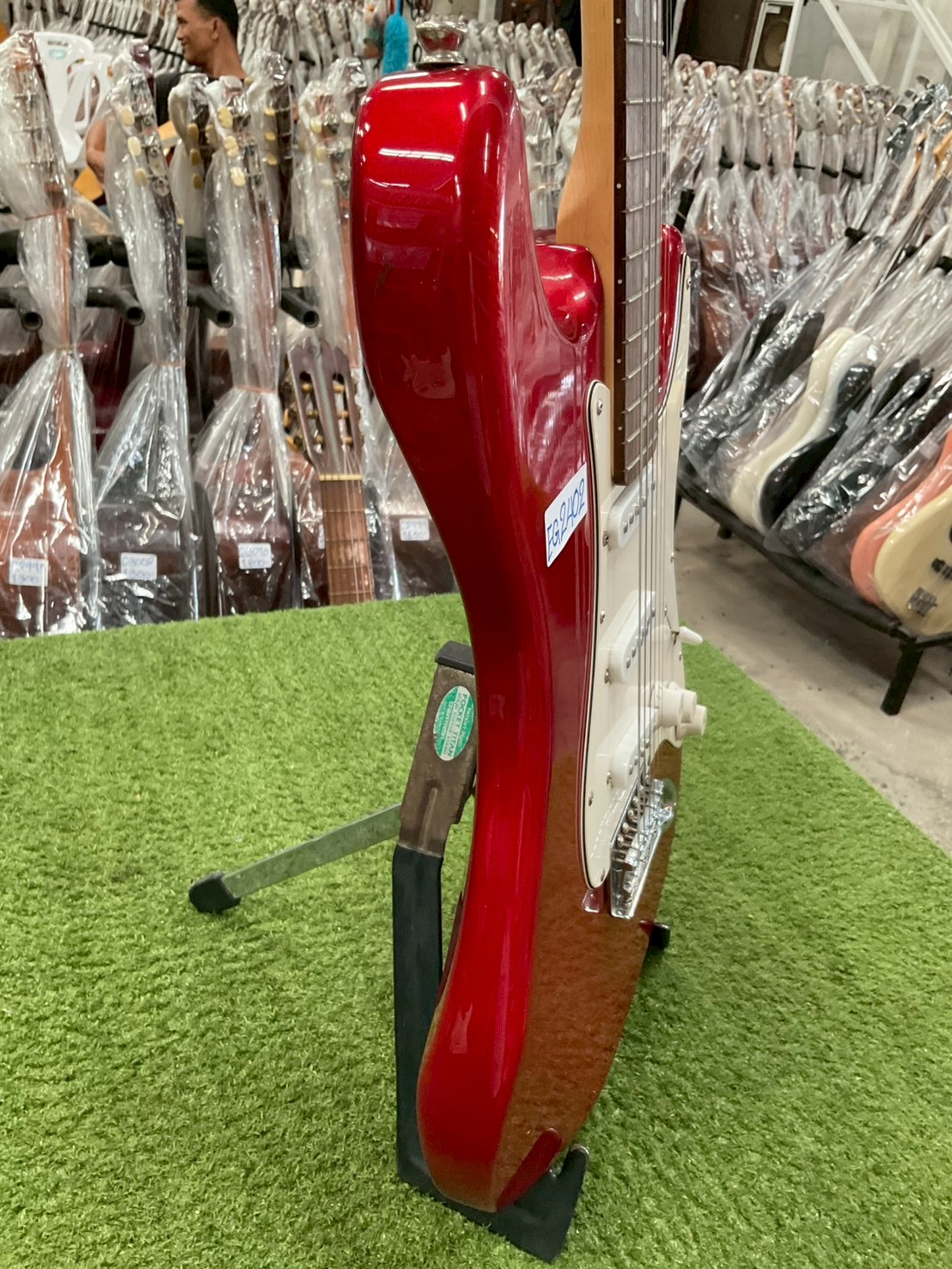 กีต้าร์ไฟฟ้า Legend