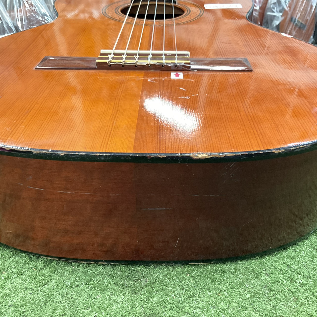 กีต้าร์คลาสสิค ISUMI : No.100