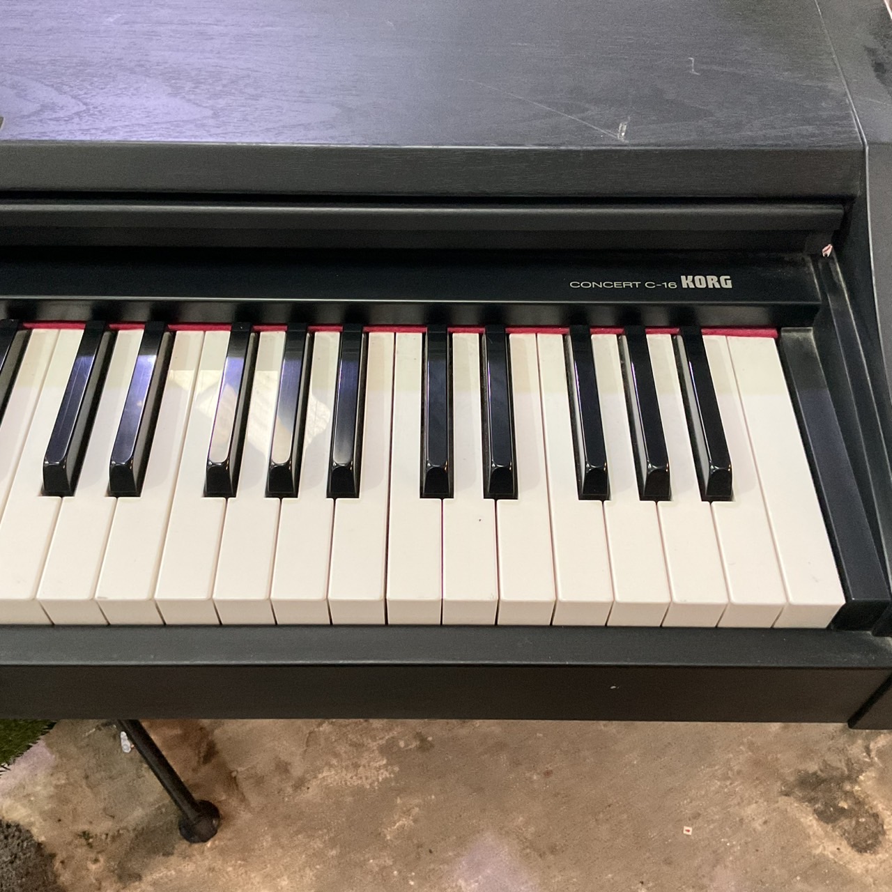 เปียโน KORG : C-16 สินค้าไม่พร้อมใช้งาน (ต้องซ่อม)