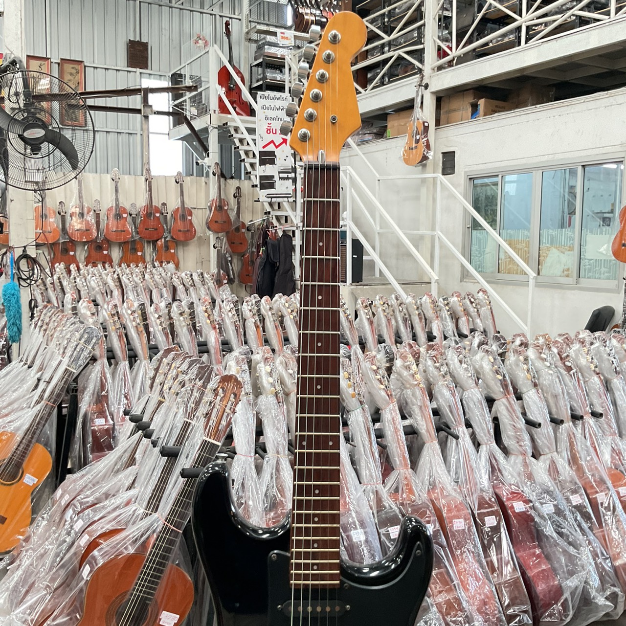 กีต้าร์ไฟฟ้า No Brand