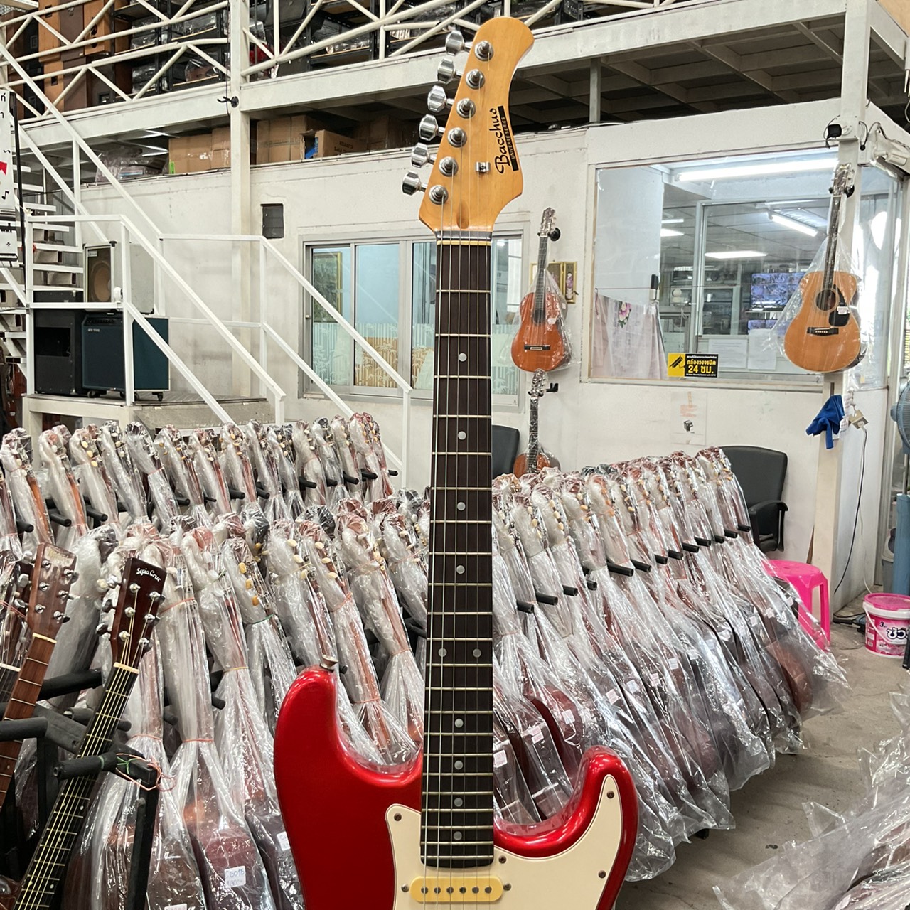 กีต้าร์ไฟฟ้า Bacchus : UNIVERSE