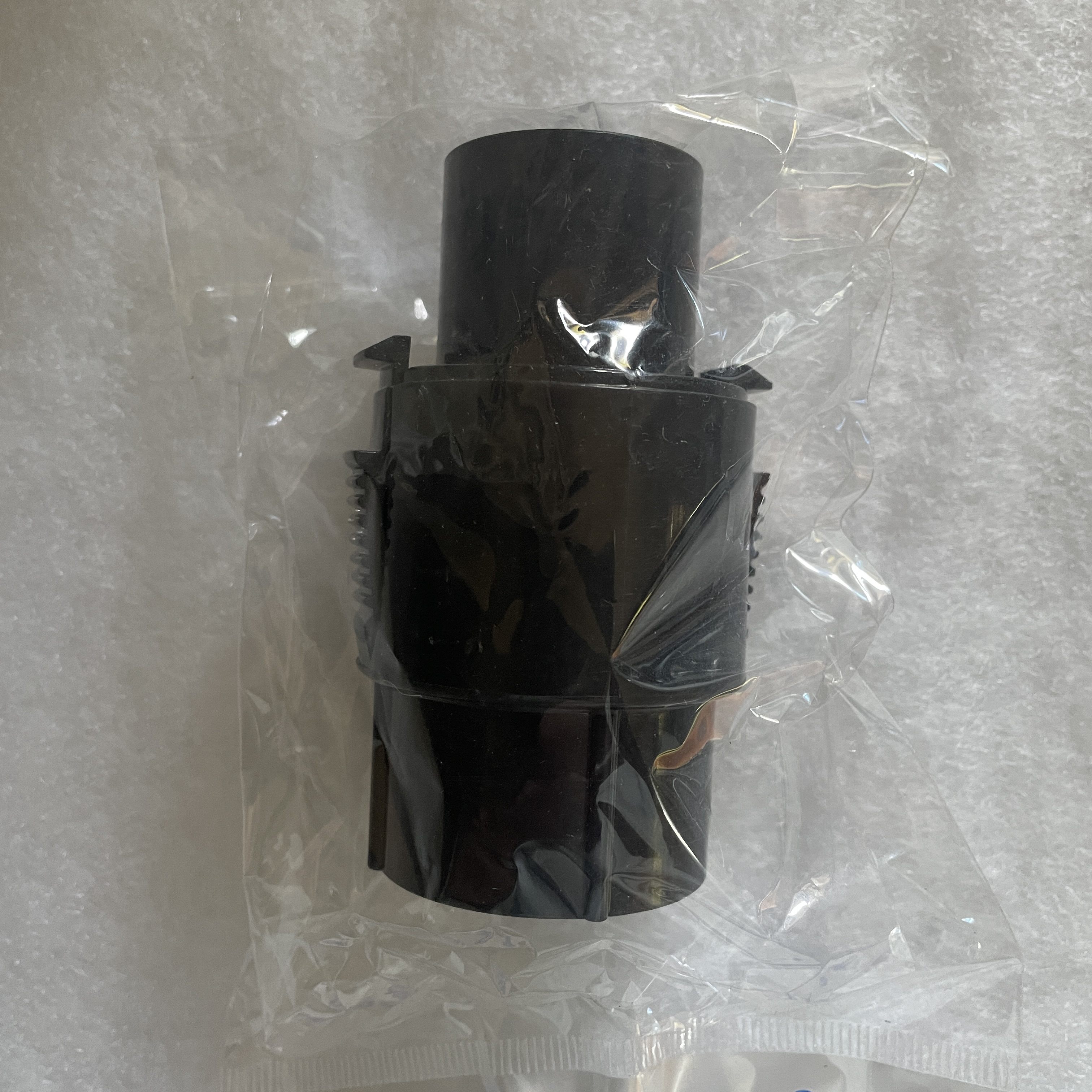 DB30048 ข้อต่อเครื่องดูดฝุ่น ขนาด 9.3 x 5.2 ซม. อุปกรณ์สำหรับเครื่องดูดฝุ่น ติดตั้งท่อ ID 3.9 ซม. กว้าง 5.2 ซม. ยาว 9.3 ซม.