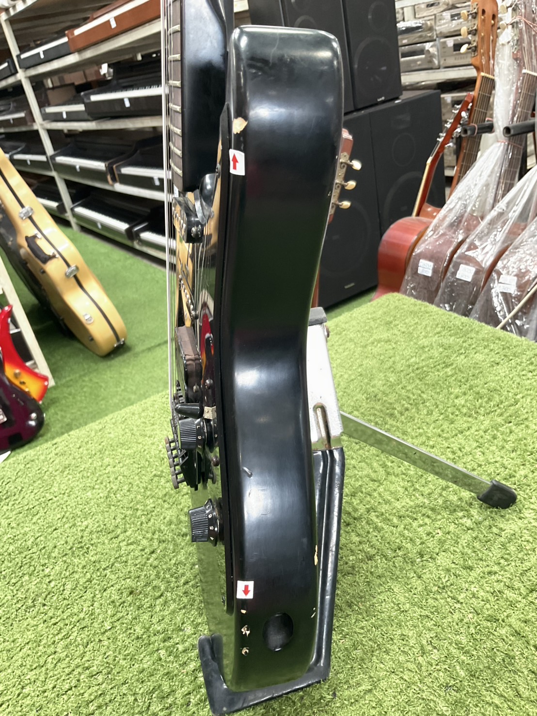 กีต้าร์ไฟฟ้า FERNANDES