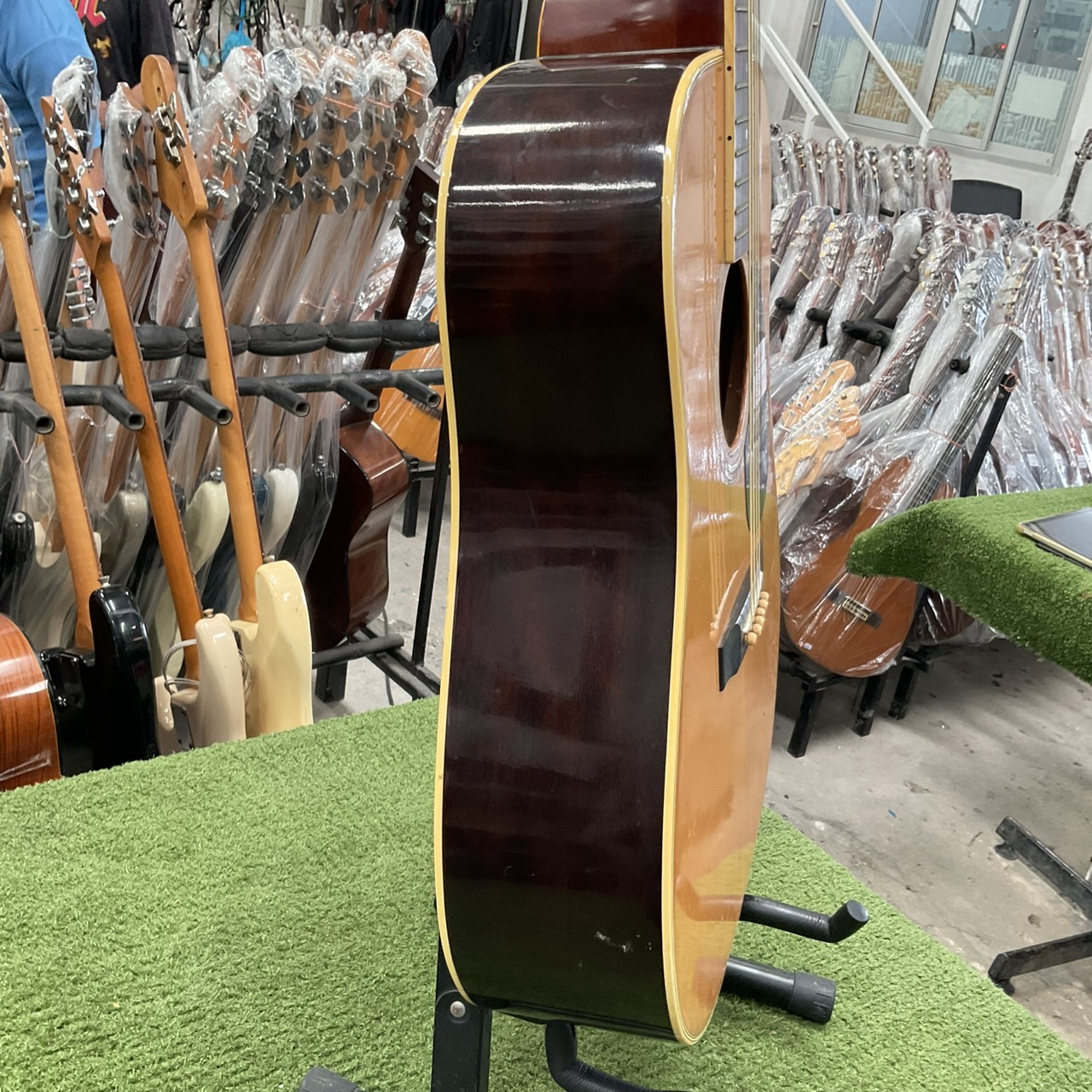 กีต้าร์โปร่ง Morris : W-20