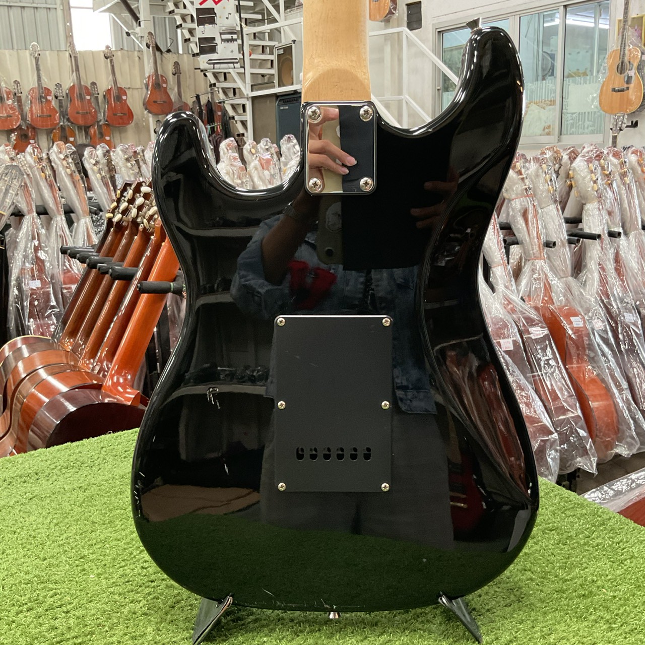 กีต้าร์ไฟฟ้า SELDER