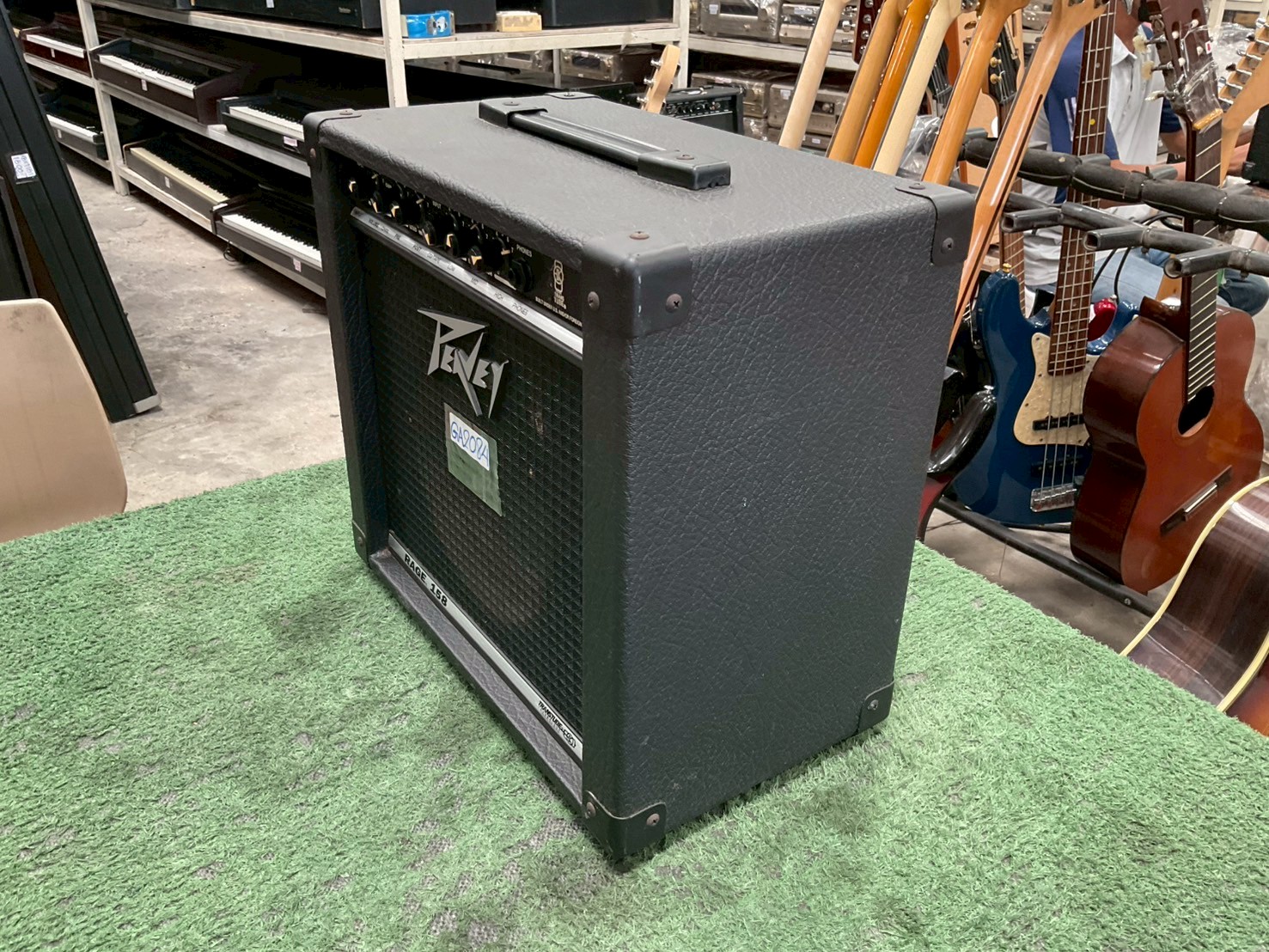 แอมป์กีต้าร์ PEAVEY : RAGE 158