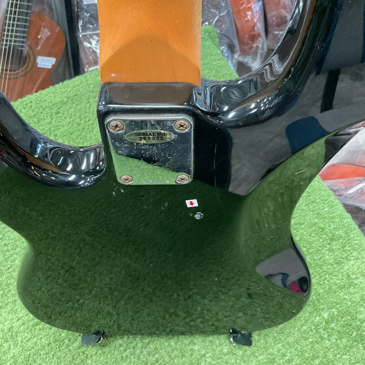 กีต้าร์เบส BUSKER'S