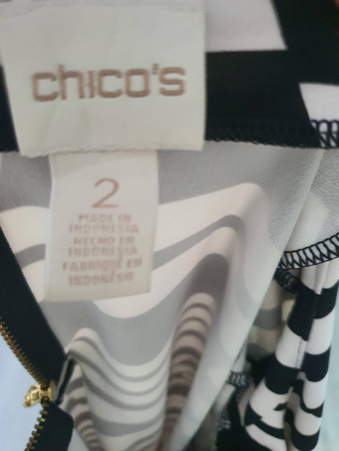 FF06208 เสื้อแฟชั่น สีดำลายทางขาว แบรนด์ Chico's อก 40-45 นิ้ว