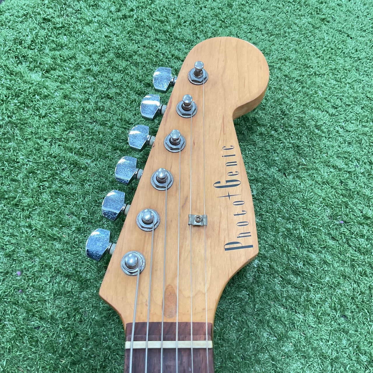 กีต้าร์ไฟฟ้า PhotoGenic