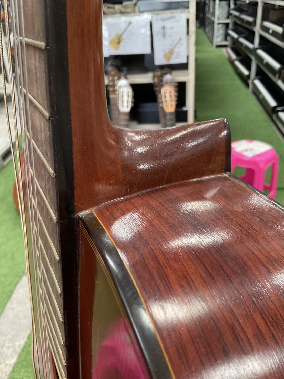 กีต้าร์คลาสสิค Abe Gut : 65s