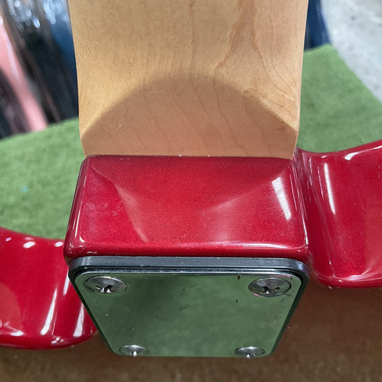 กีต้าร์ไฟฟ้า JUNQ