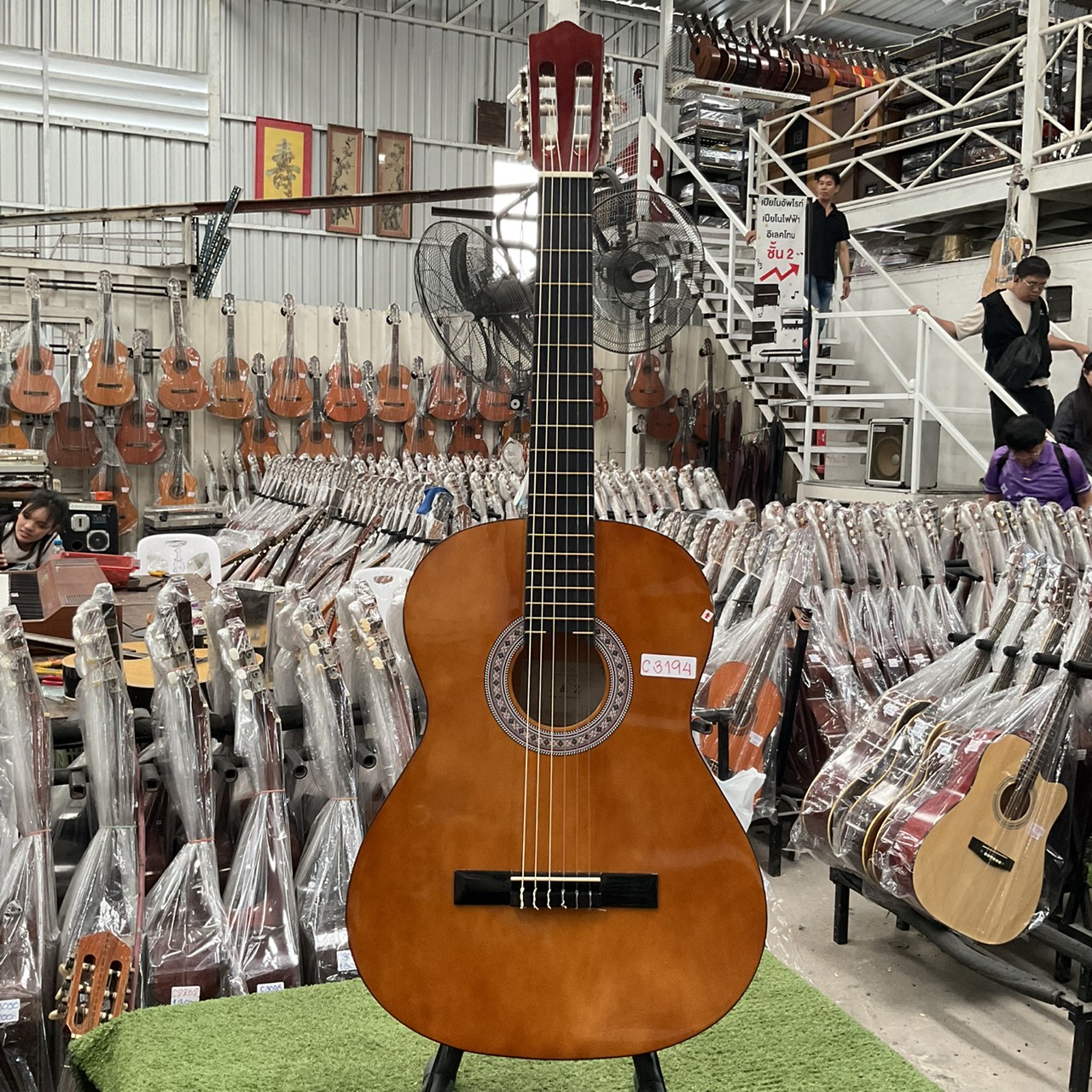 กีต้าร์คลาสสิค J & Z : JZGD3901