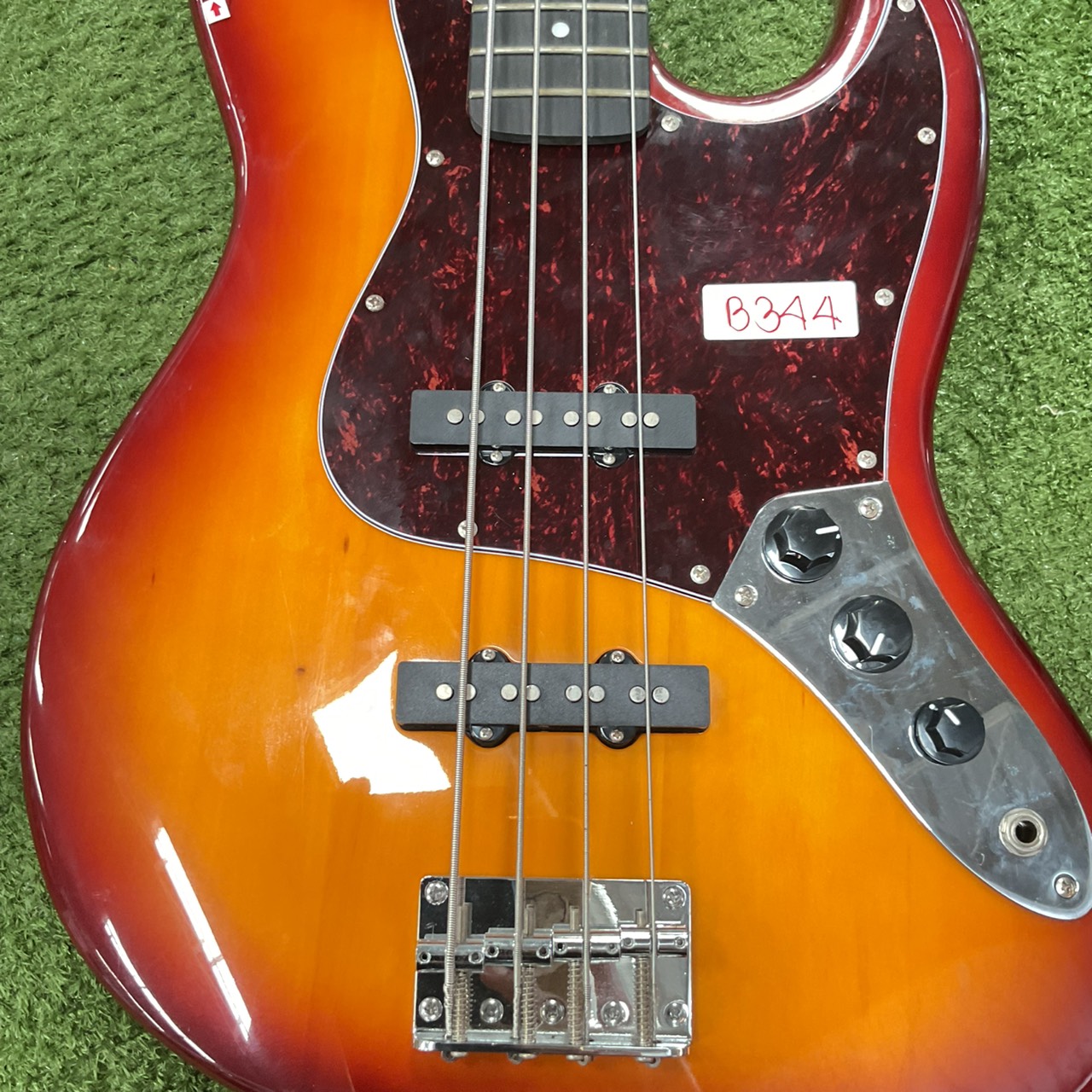 กีต้าร์เบส PHOTOGENIC