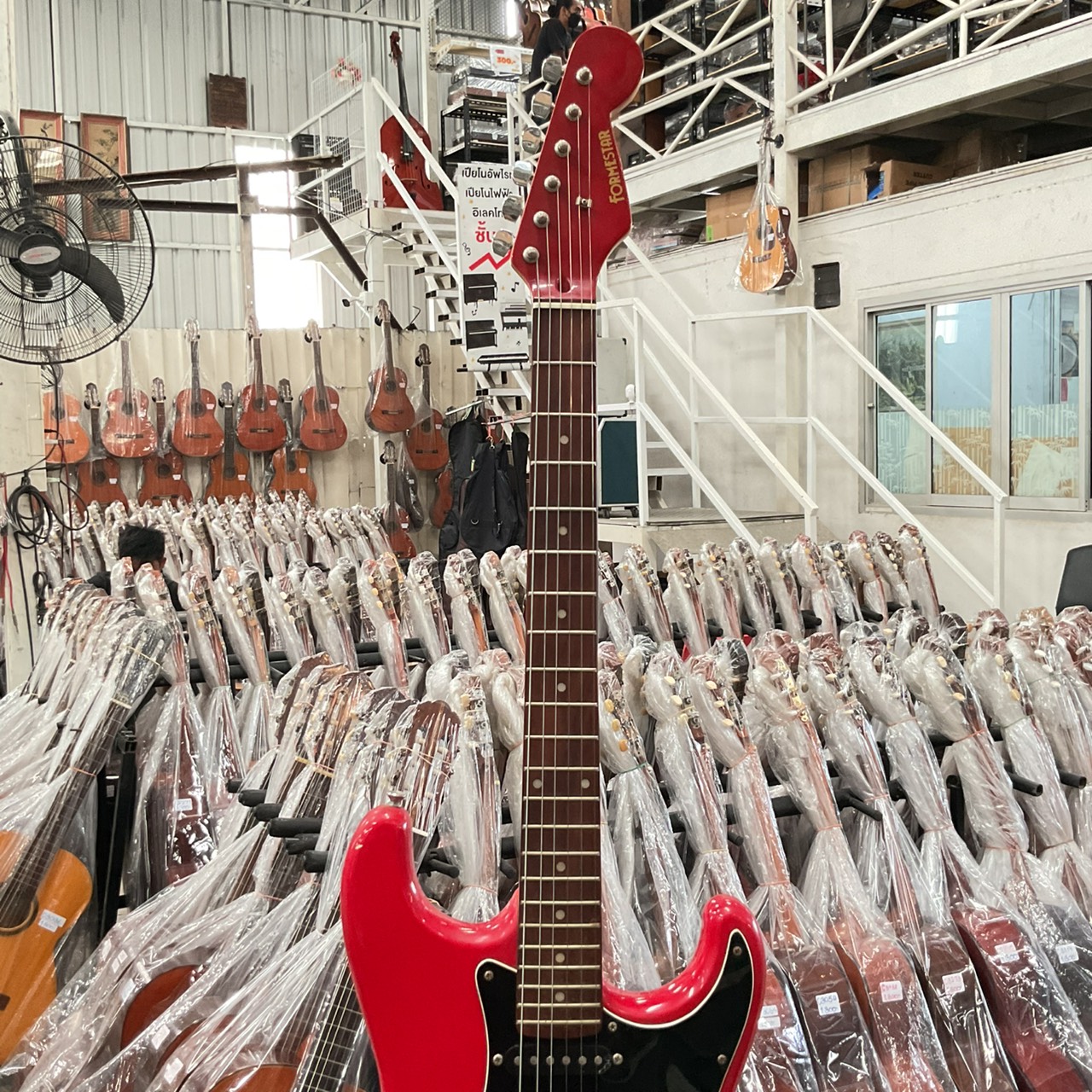 กีต้าร์ไฟฟ้า FORMESTAR