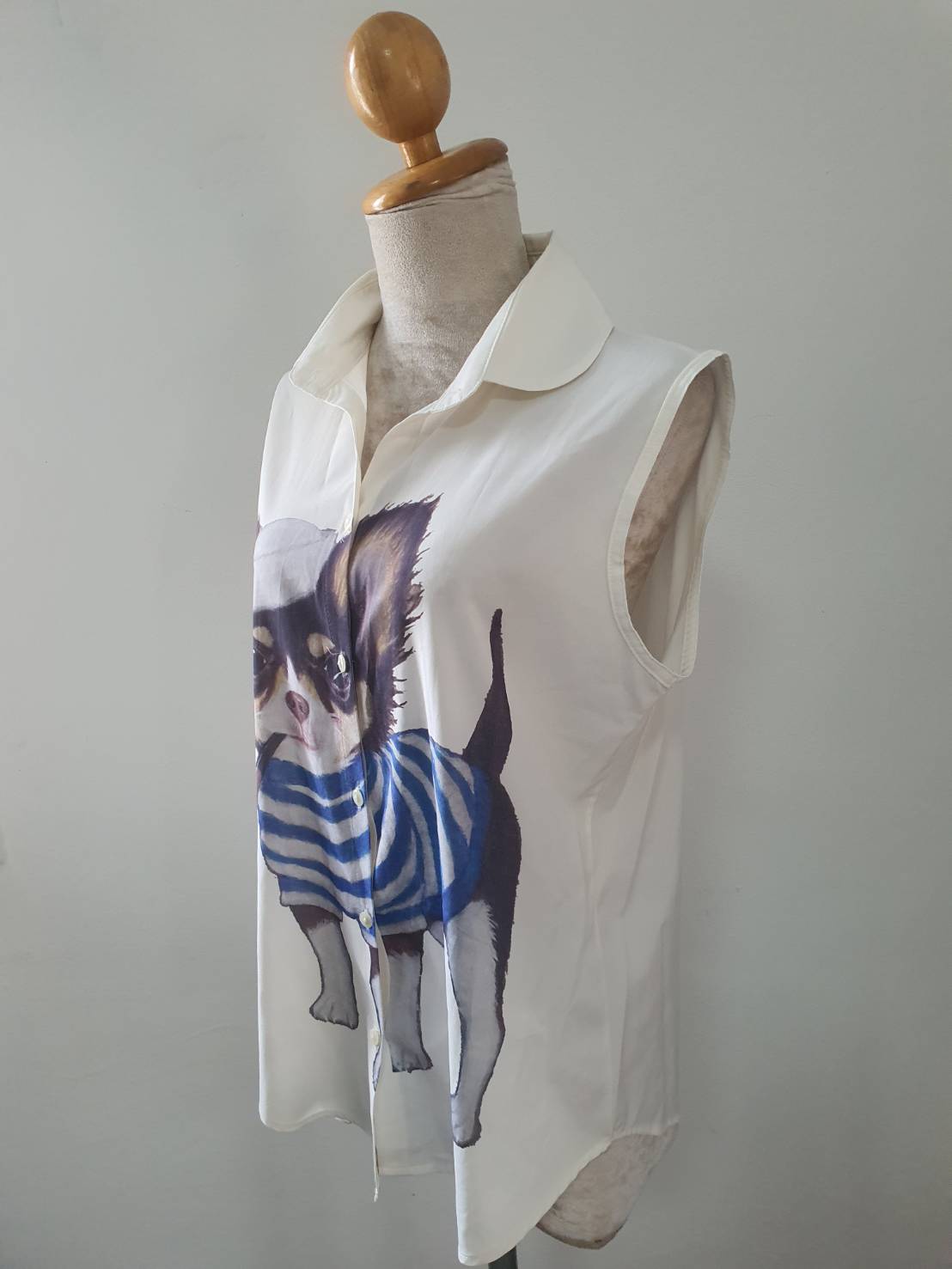 FF06040 เสื้อผ้าชีฟอง สีขาว มือสอง ลายหมาน้อย