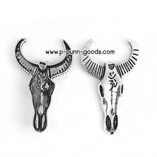 จี้โอม จี้หัวกระทิงเขียนอักษรโอม 32x52มม. สีเงินโบราณ